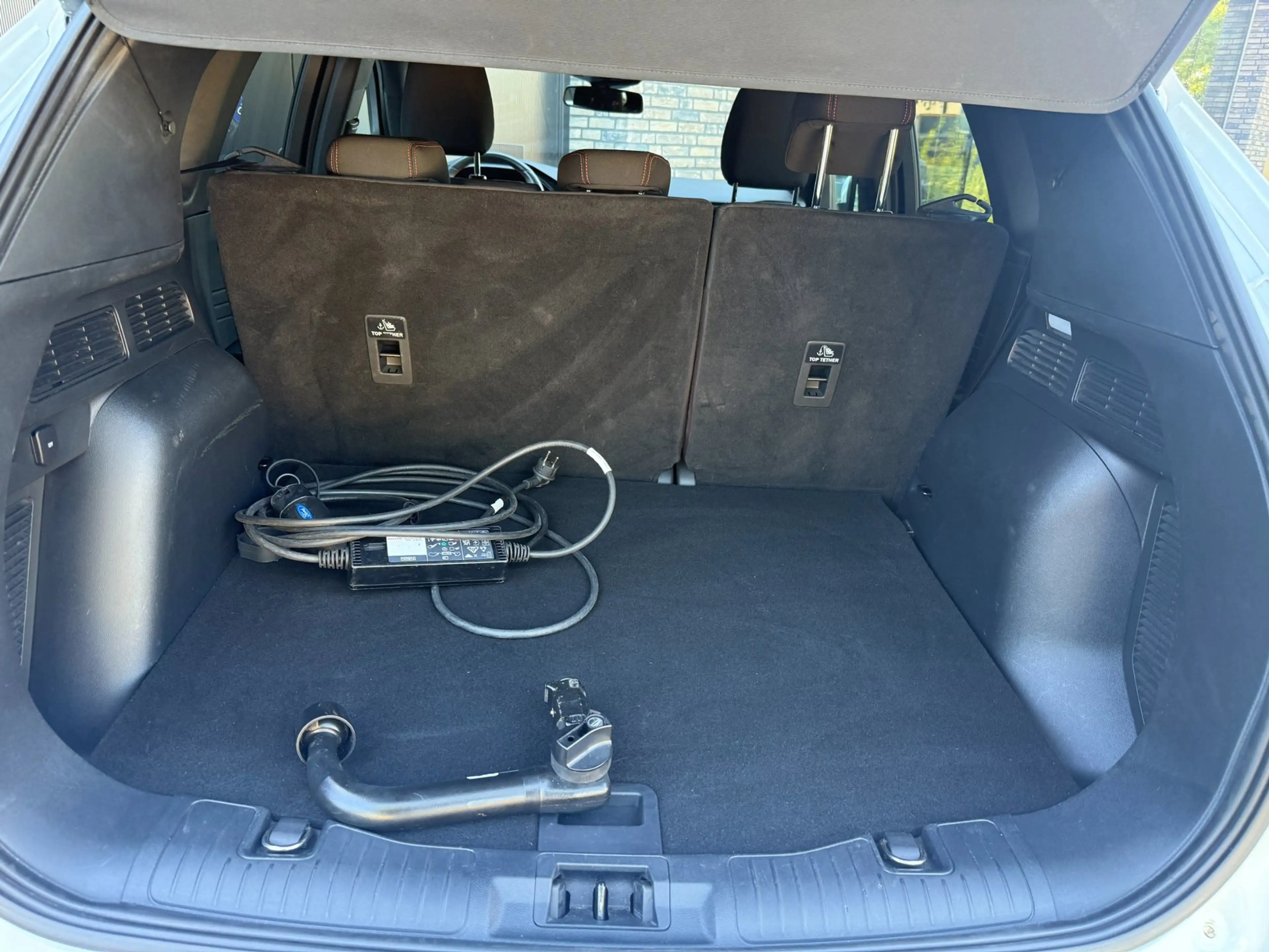 Ford Kuga 2.5 PHEV ST-Line — photo 30