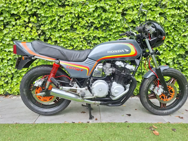 Honda CB 750 - foto 6