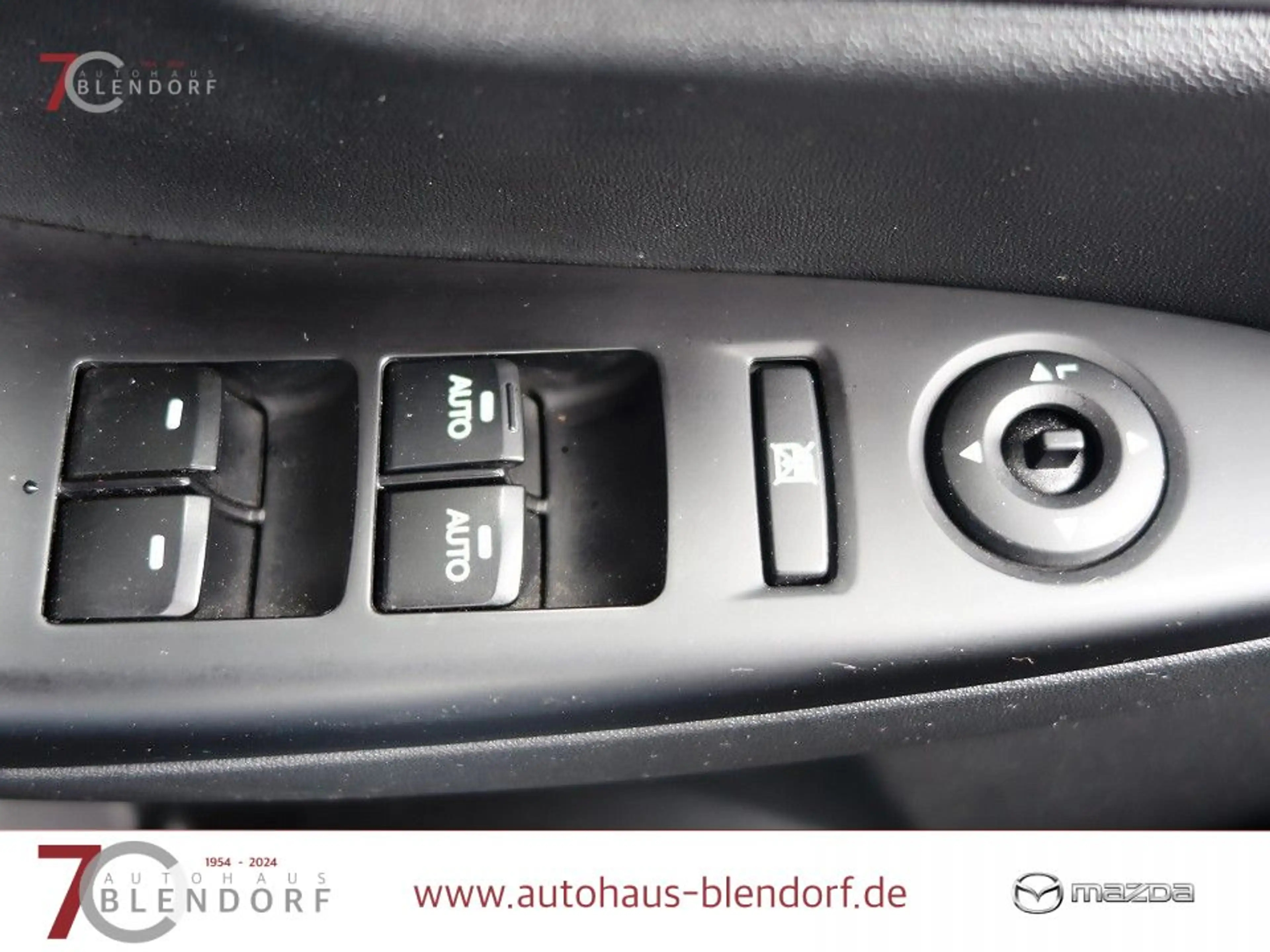 Hyundai iX20 blue Space1,6 L Klima|Sitzheizung|PDC — photo 11