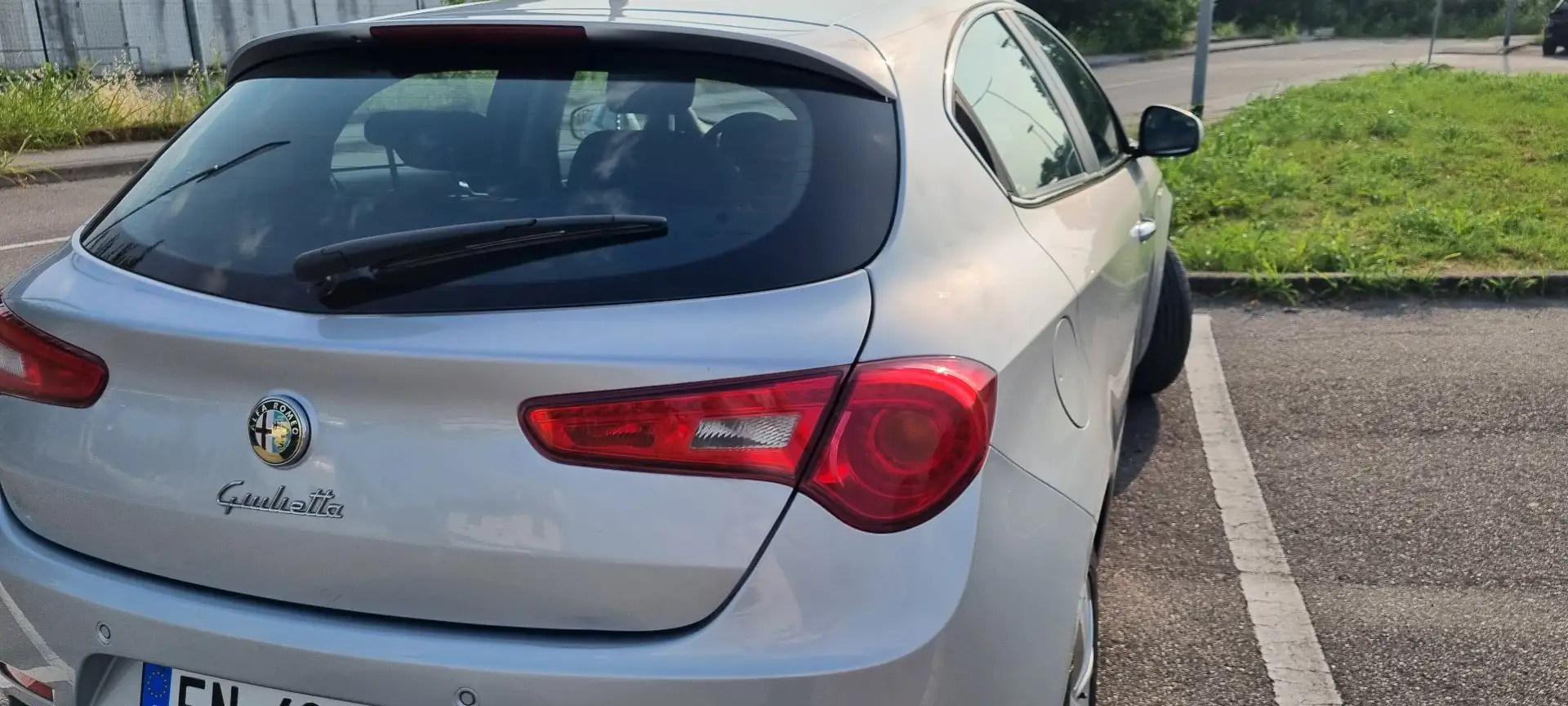 Alfa Romeo Giulietta 1.6 jtdm(2) Distinctive - 2