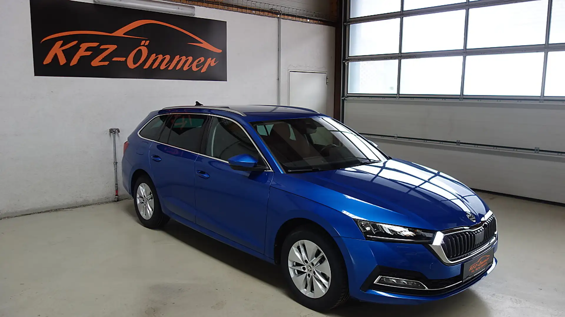 Skoda Octavia Combi 2,0 TDI DSG,Virtual,LED,Keyless,Navi,SHZ,... Blau - 2