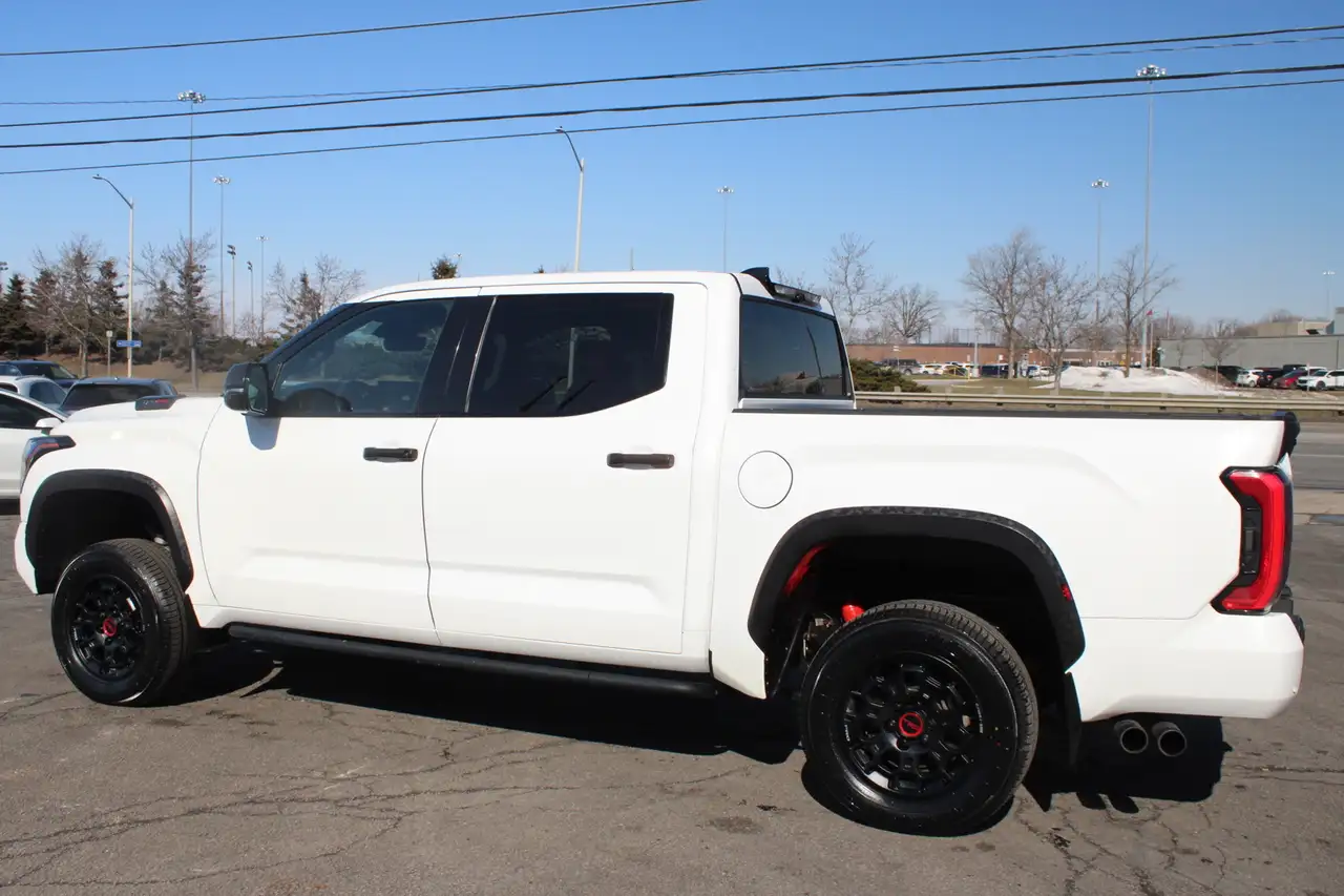 Toyota Tundra снимка Toyota Tundra