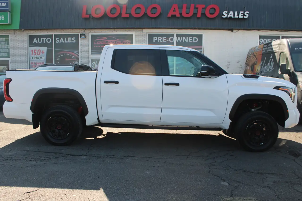Toyota Tundra снимка Toyota Tundra
