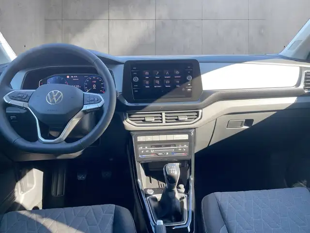 Volkswagen T-Cross view 11