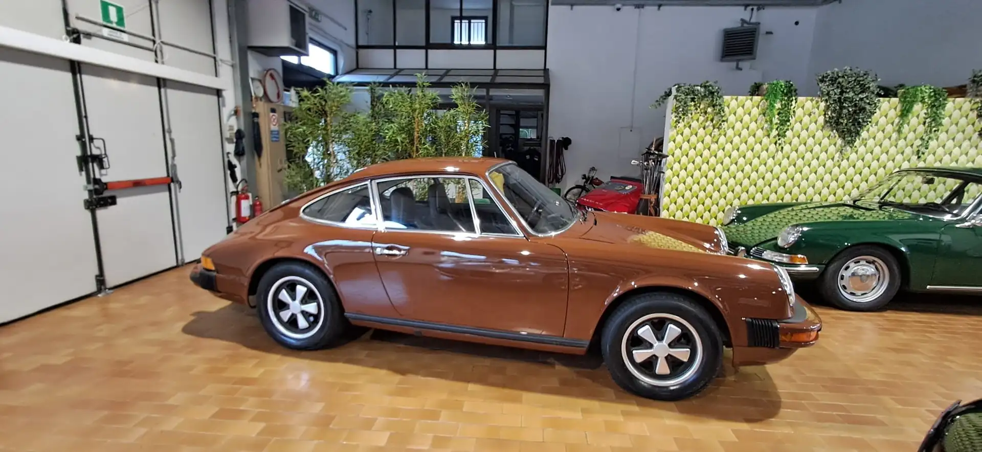 Porsche 911 911 Porsche 2.7 Coupè 1974 Book  ASI oro Marrone - 2