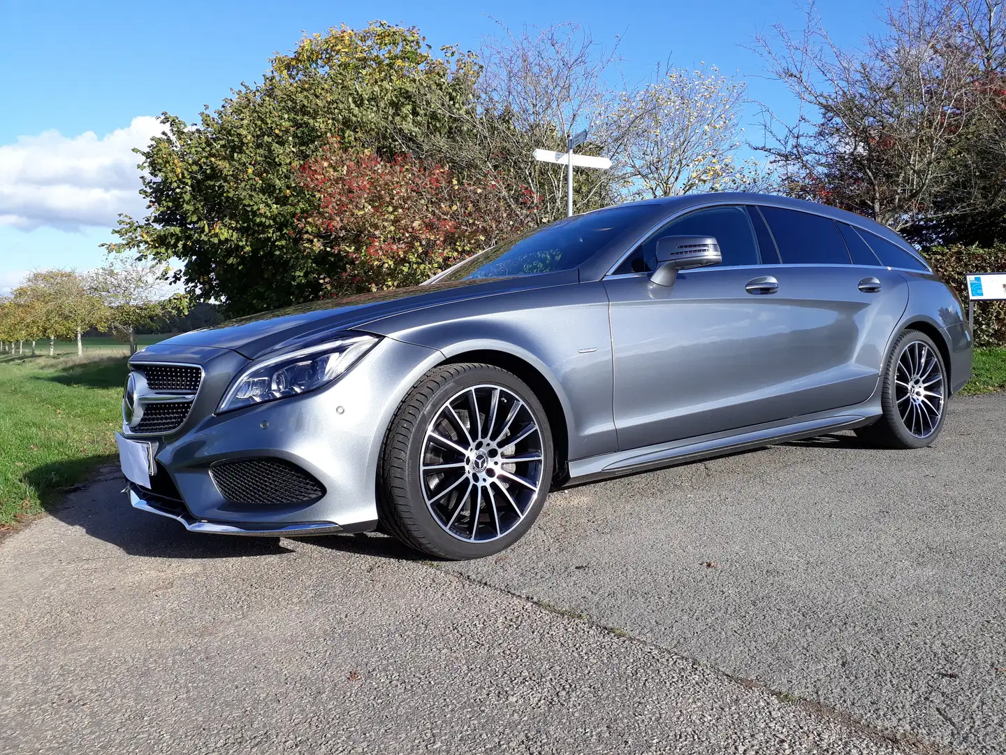 Mercedes-Benz CLS 350 CLS Shooting Brake 350 d 9G-TRONIC Final Edition Grijs - 1