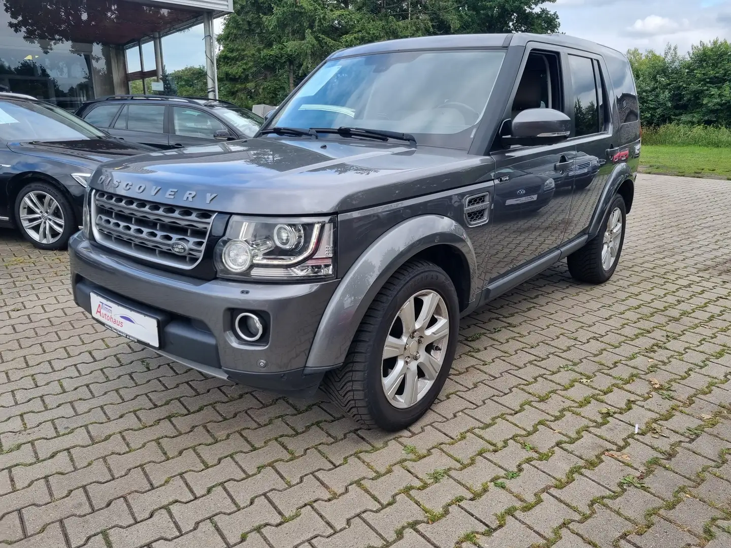Land Rover Discovery TD V6 SE mit AHK Silber - 1