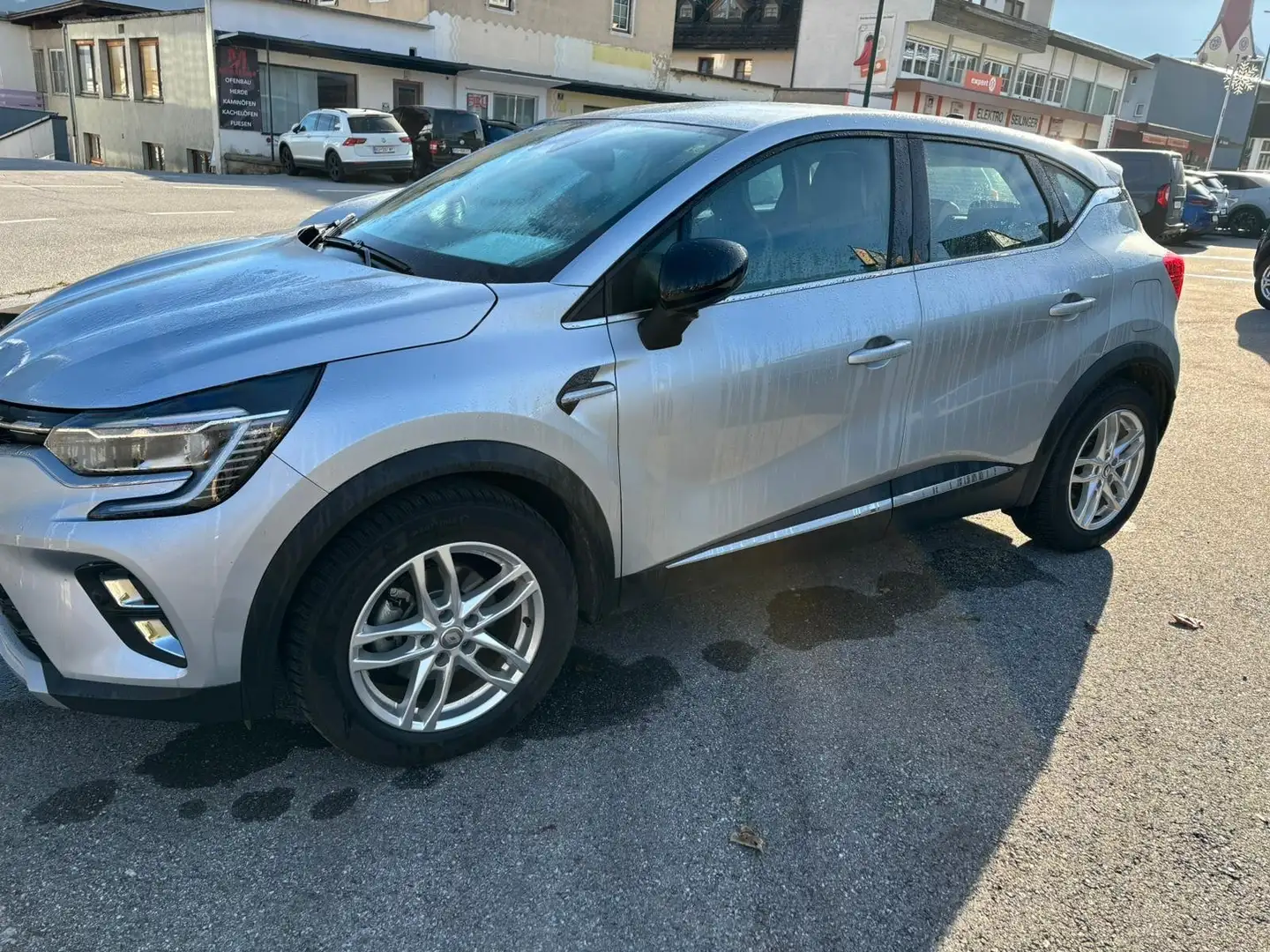 Renault Captur intense - 1