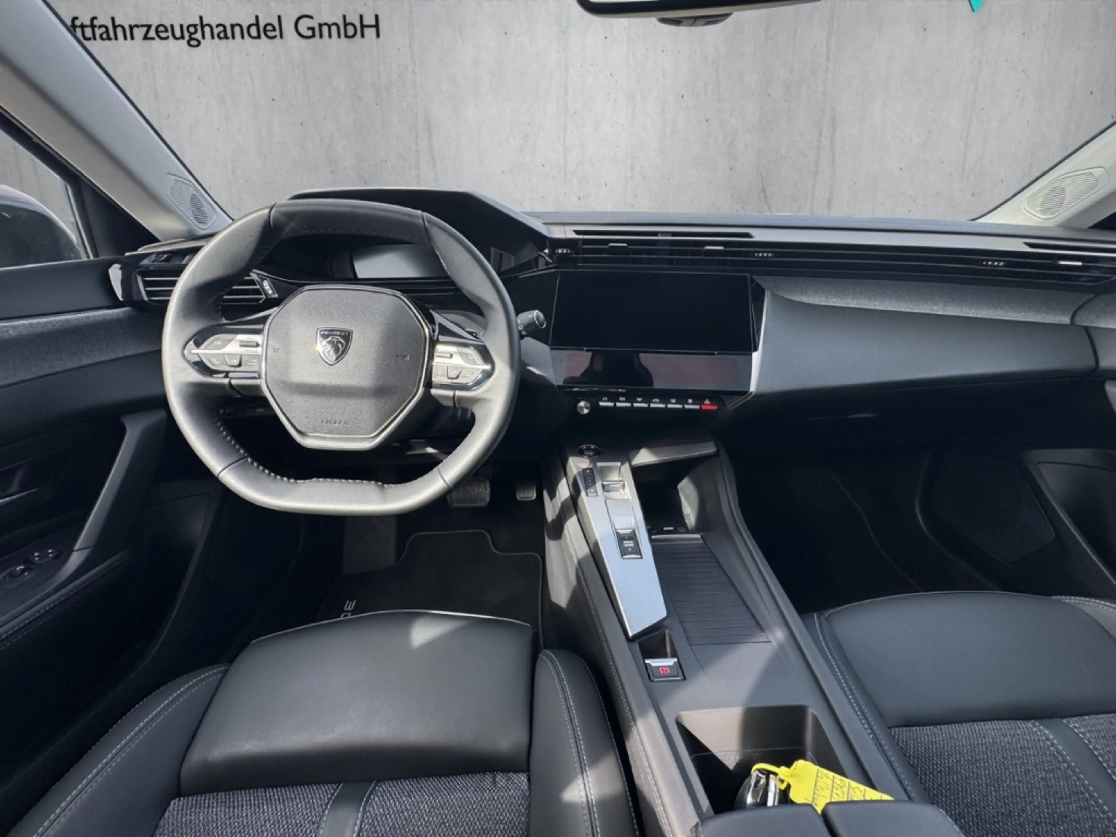 Peugeot 308 SW Allure PT130 EAT8 LED Kamera CarPlay — photo 12