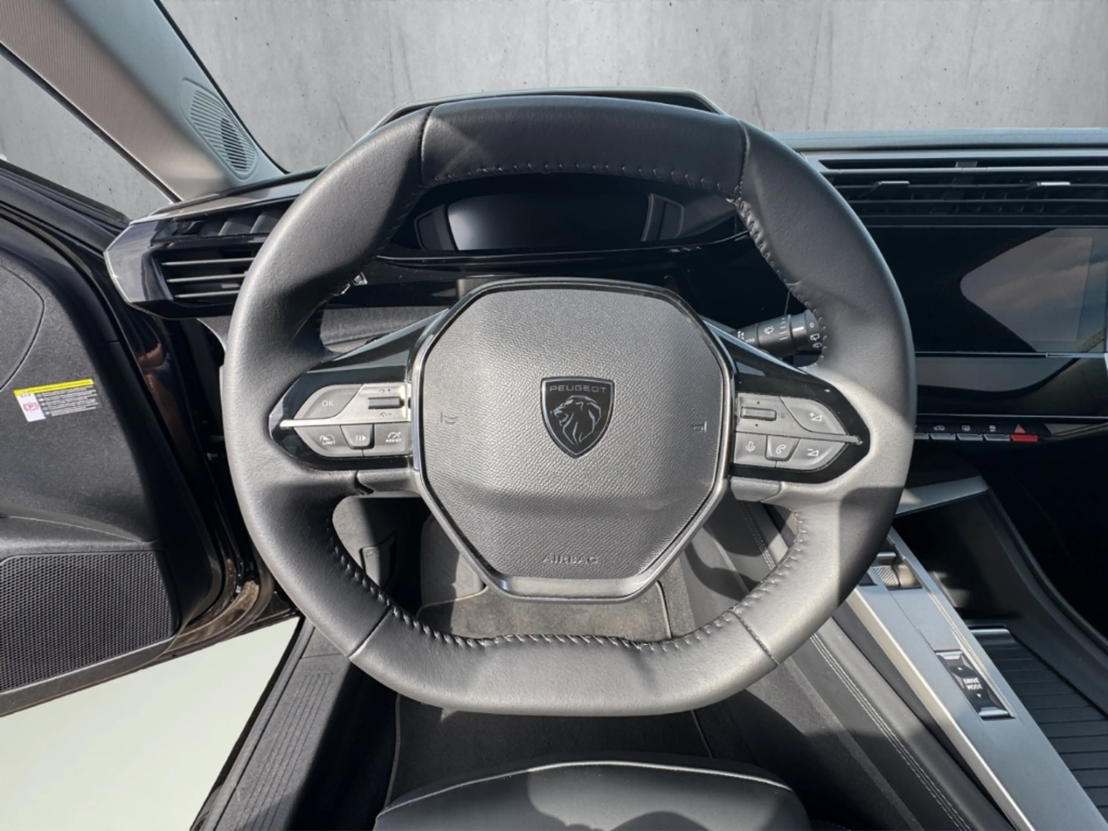 Peugeot 308 SW Allure PT130 EAT8 LED Kamera CarPlay — photo 10
