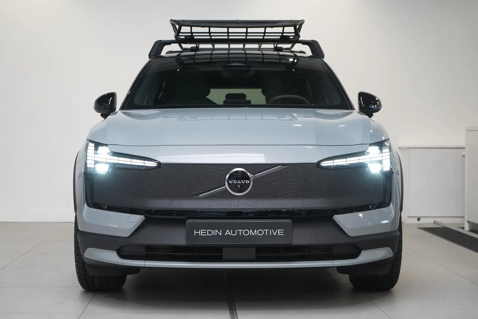 Volvo EX30 Cross Country Twin Motor Performance Ultra 69 kWh Grijs - 2
