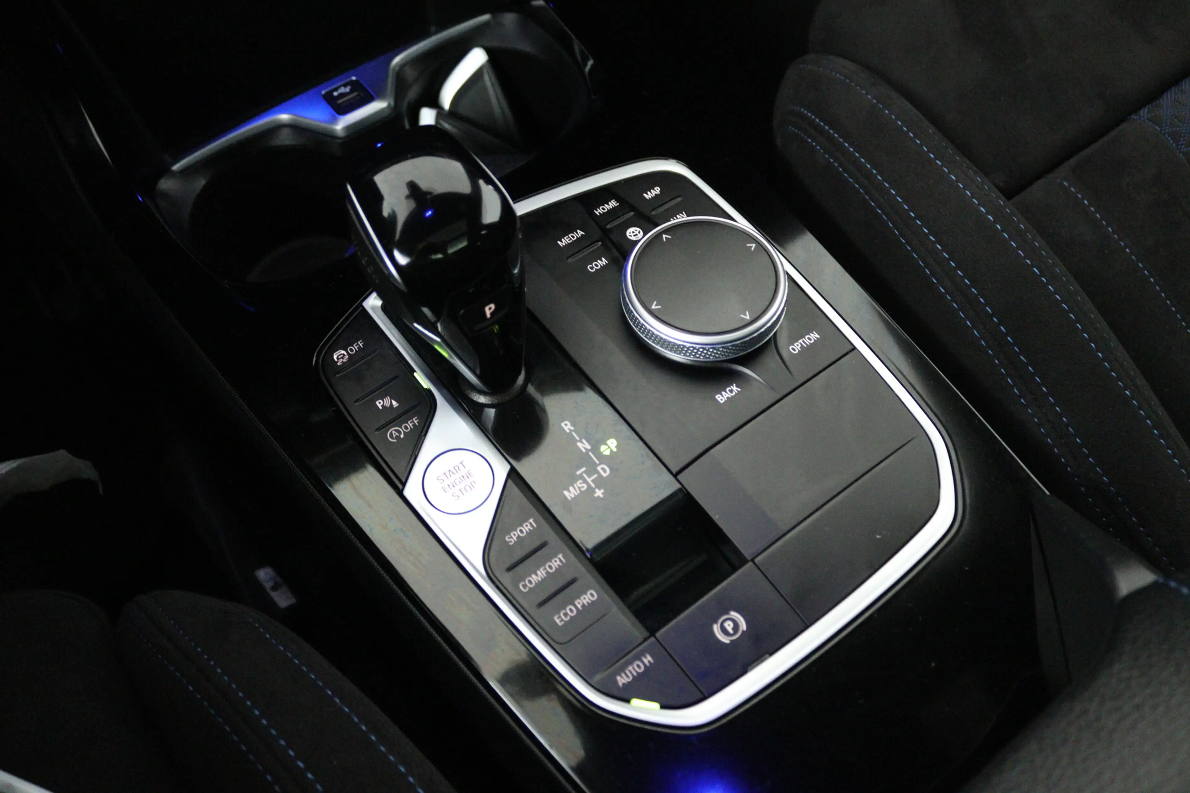 BMW 120 1-serie 120i Executive (PANORAMADAK, STOELVERWARMI — photo 18