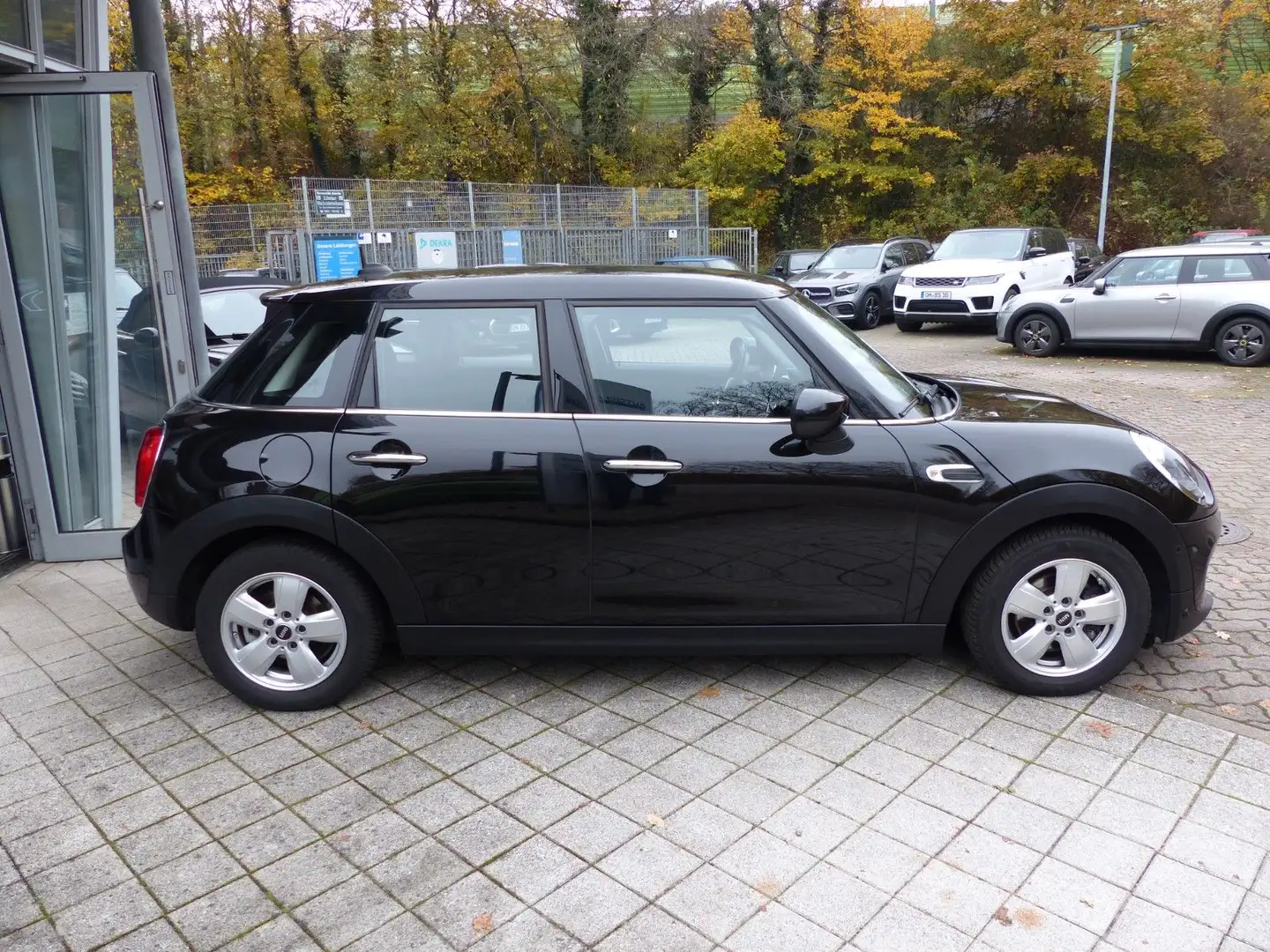 MINI One One 5-türig, Navi, AppleCarPlay,.Sitzhzg, PDC Noir - 2