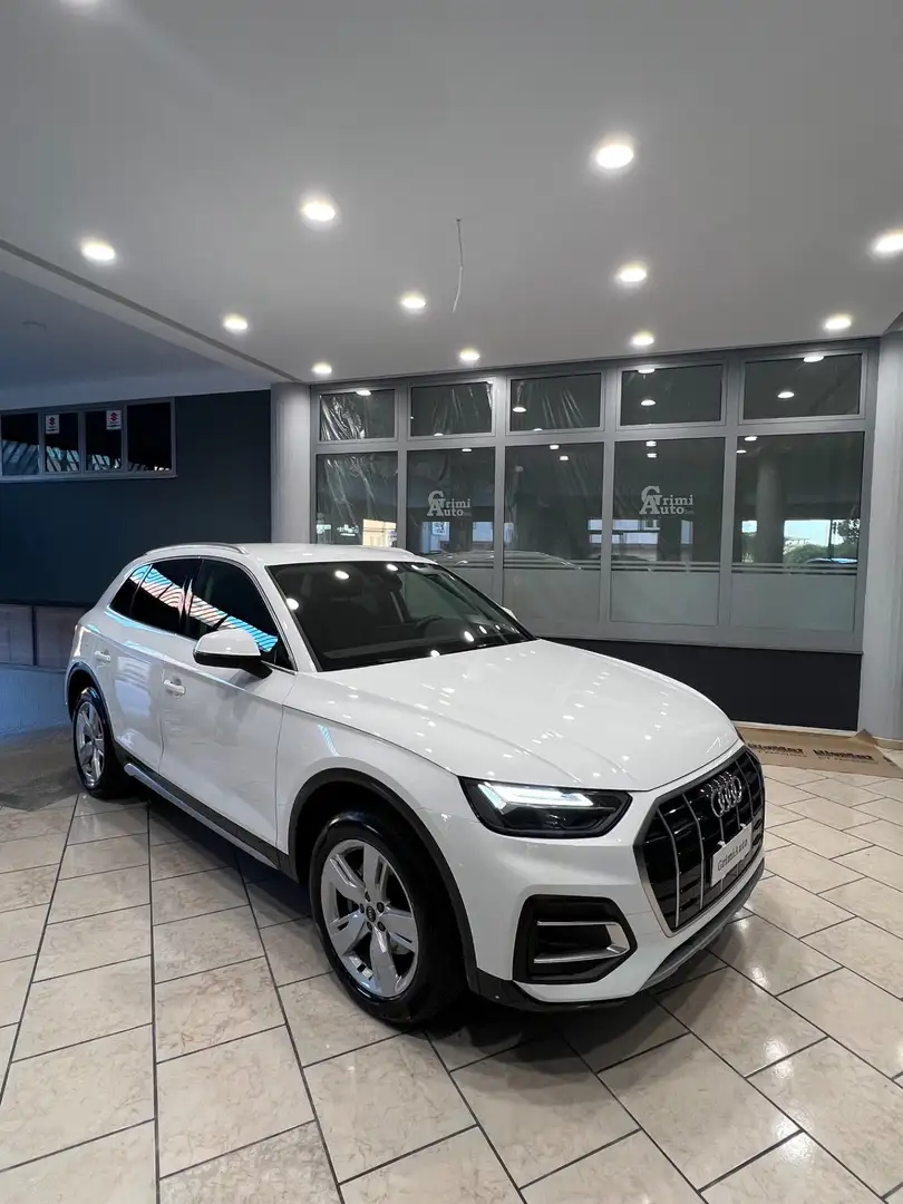 Audi Q5 Q5 40 TDI 204 CV quattro S tronic Business Advance Weiß - 1