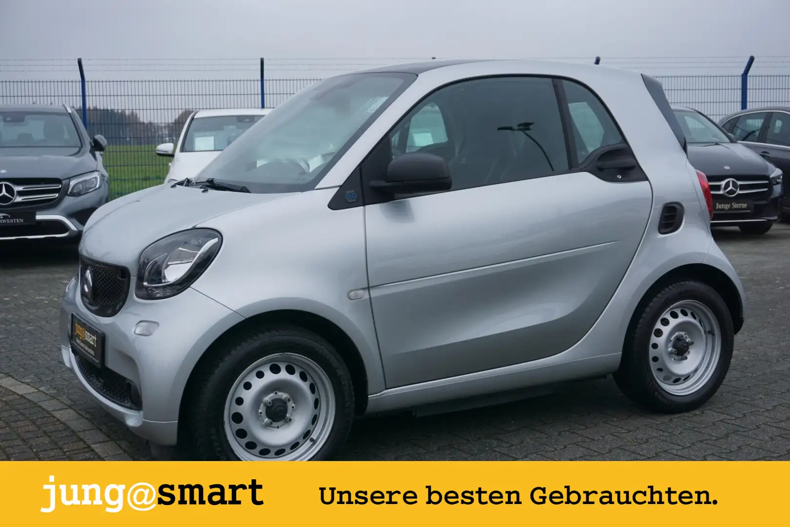 smart forTwo smart EQ fortwo Silber - 1