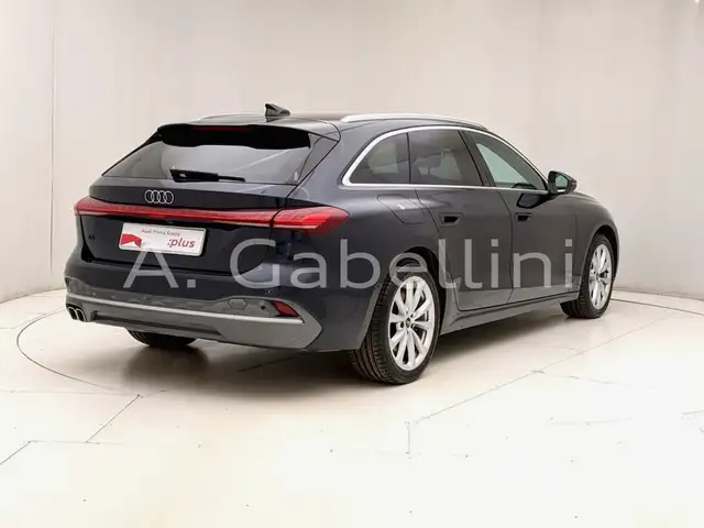 Audi A5 view 4