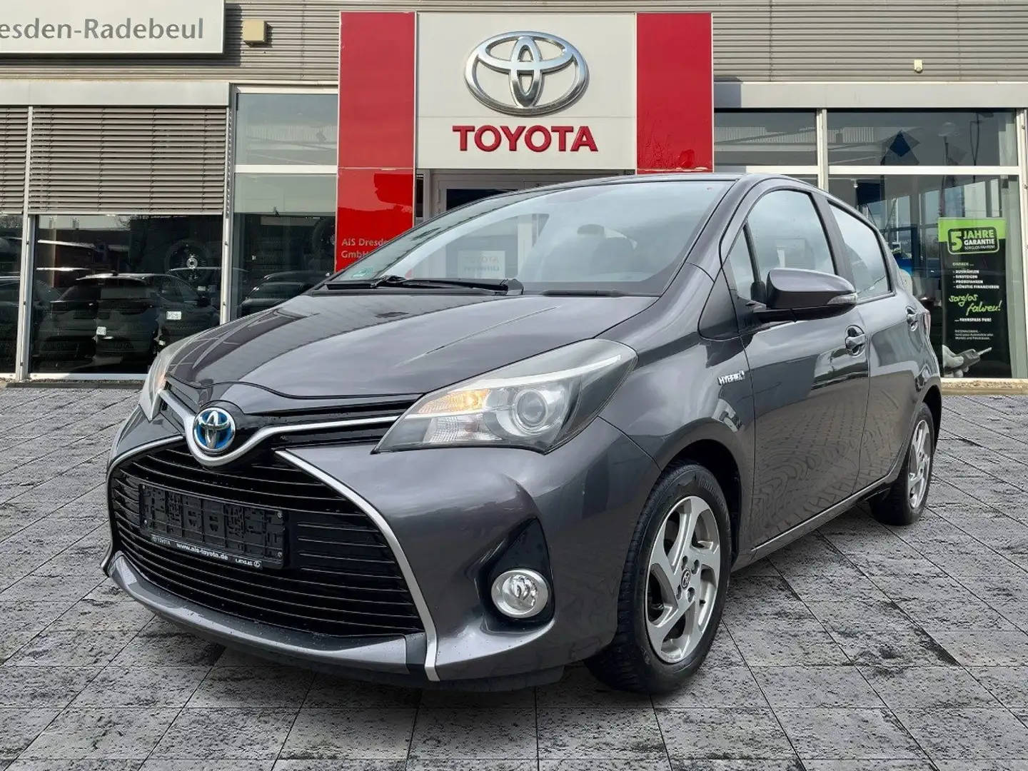 Toyota Yaris 1.5 Hybrid Comfort Navi*KAM*2xKlima Grijs - 2