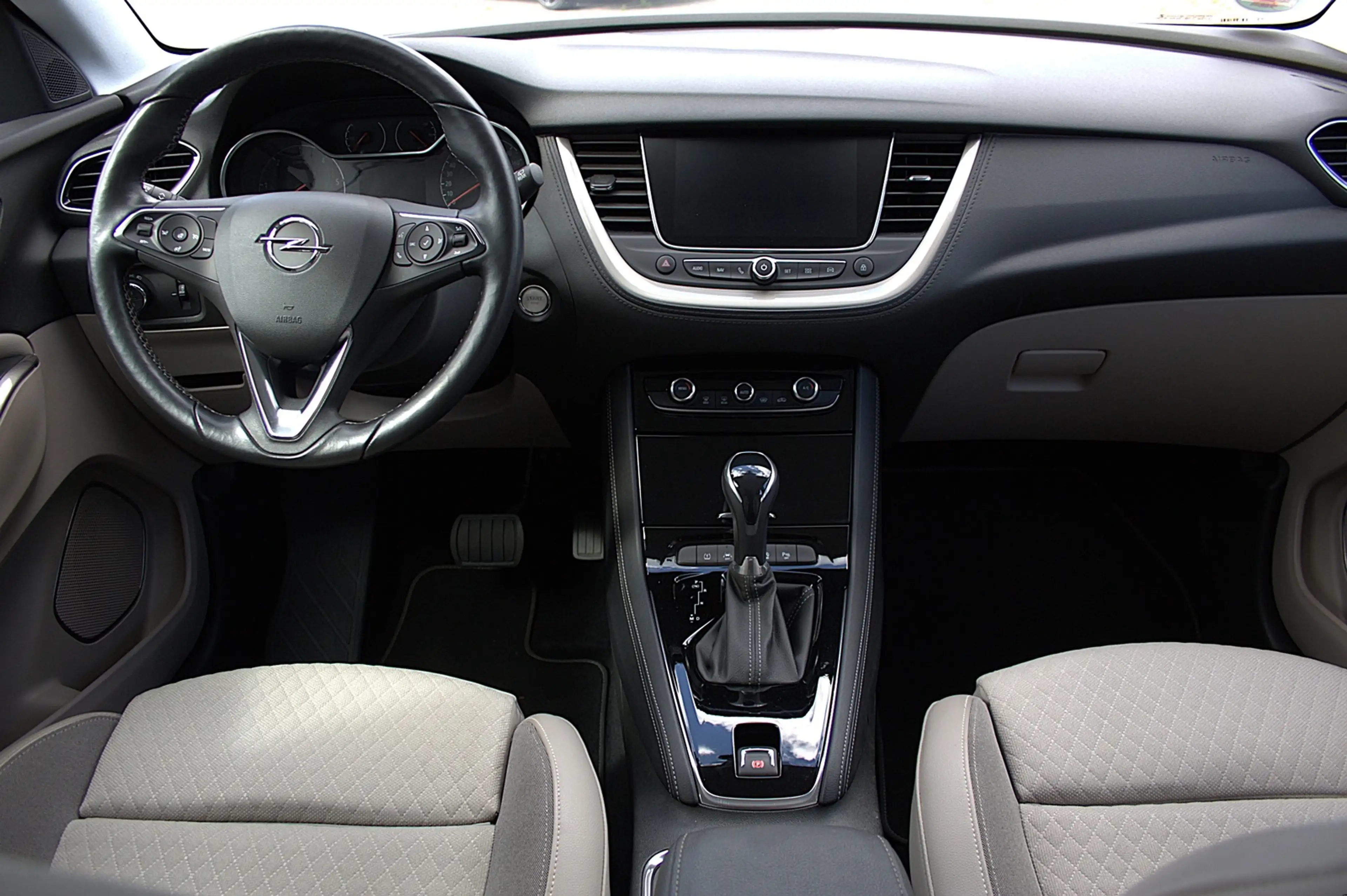Opel Grandland X 2.0 Aut. INNOVATION Navi/Kam/LED/Ahk — photo 11