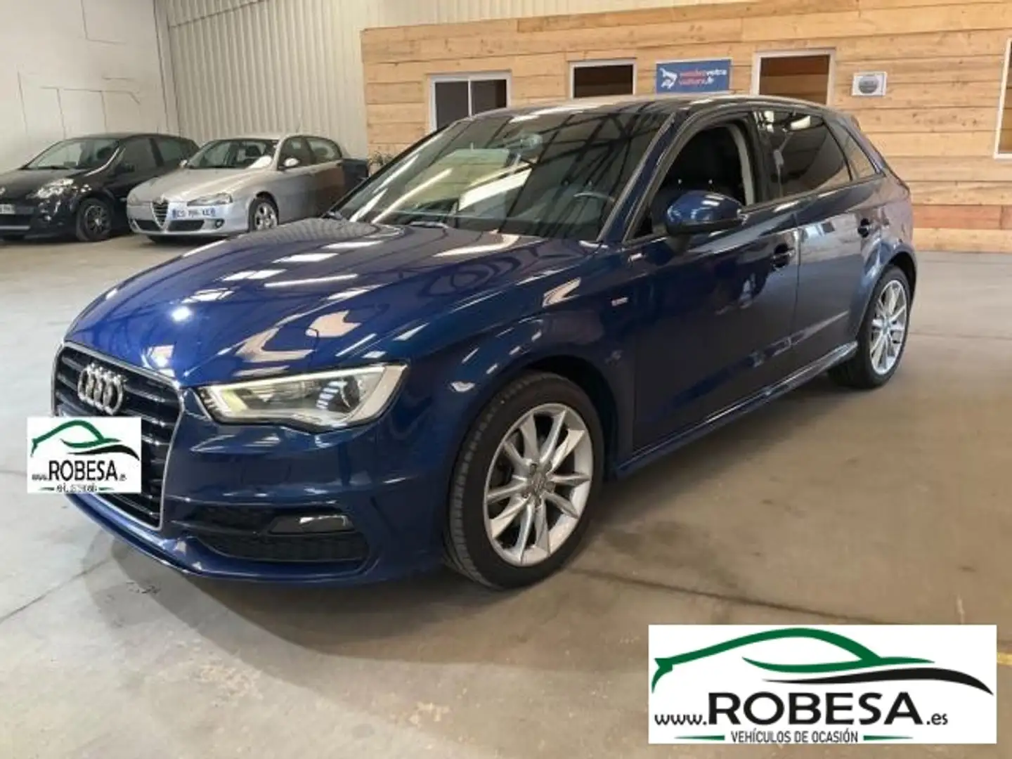 Audi A3 Sportback 1.6TDI CD Attraction Azul - 1