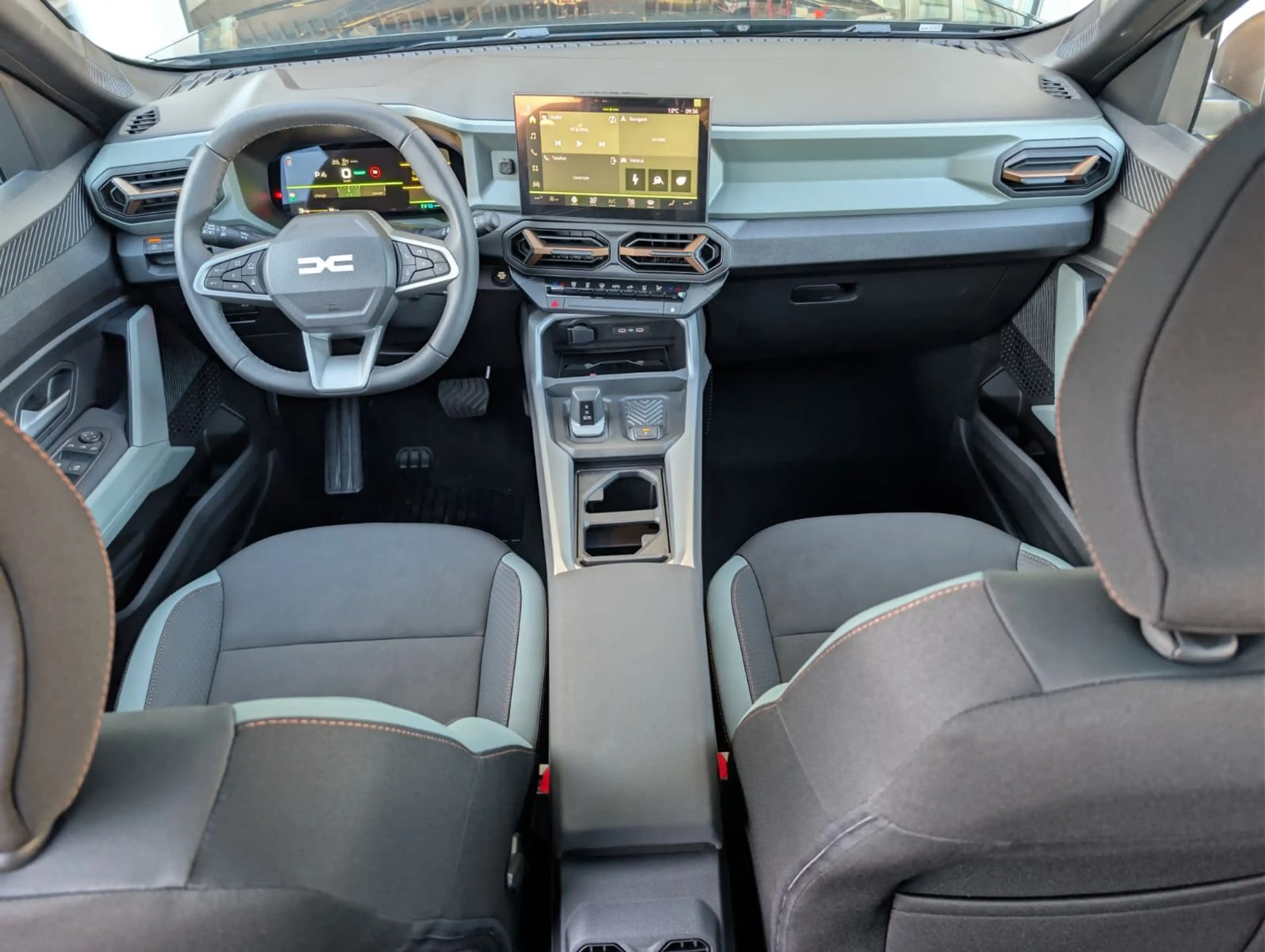Dacia Bigster Hybrid 155 Extreme — photo 13