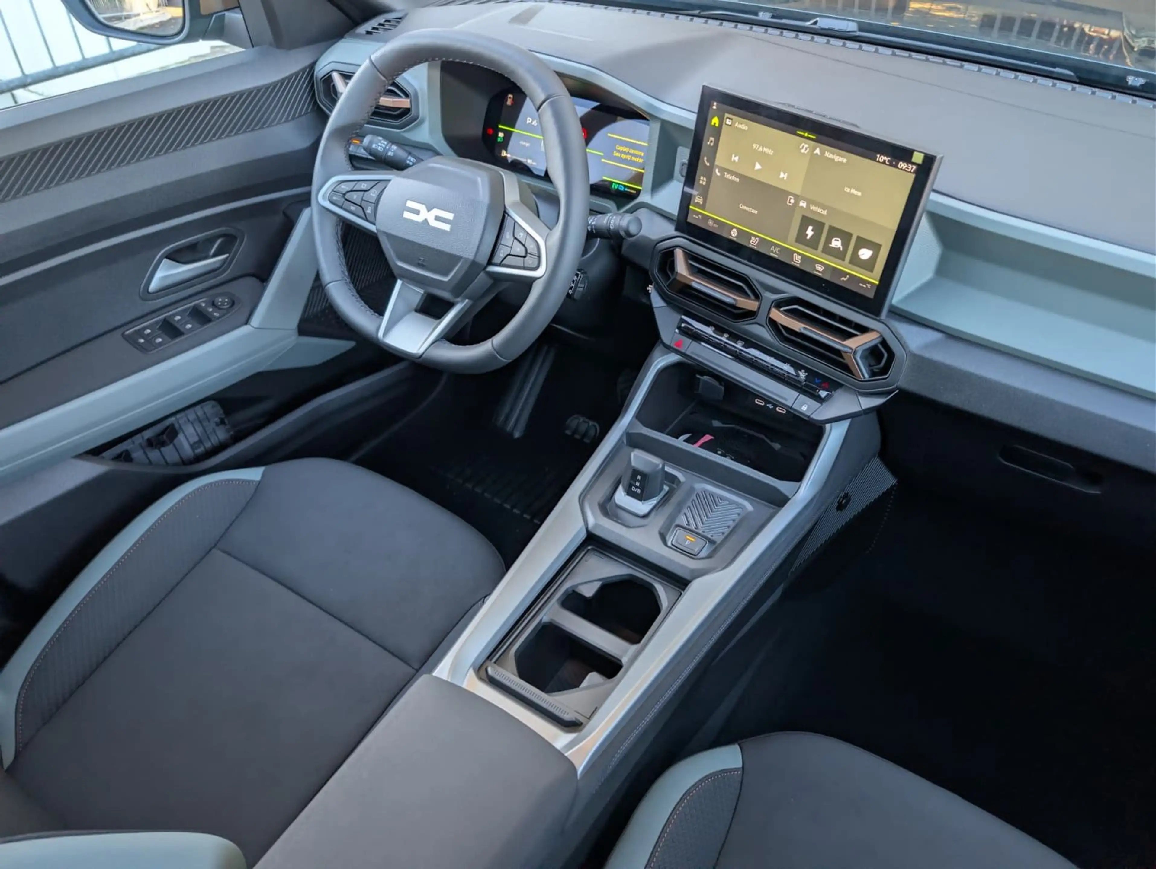 Dacia Bigster Hybrid 155 Extreme — photo 14