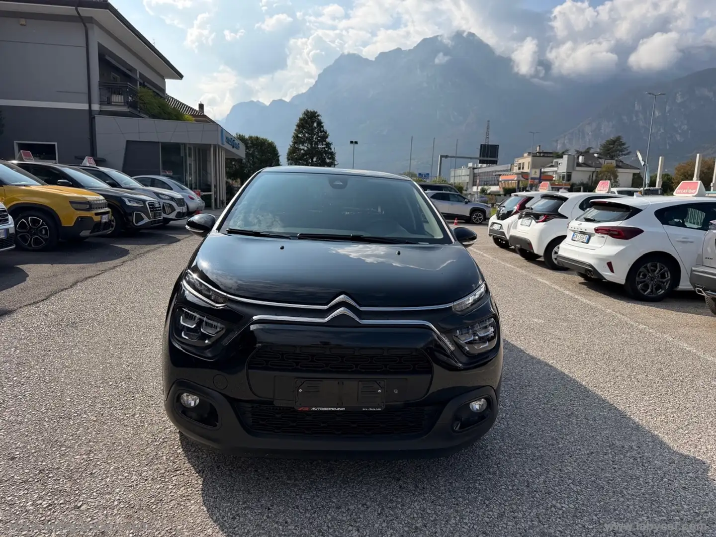 Citroen C3 PureTech 110 S&S Max PACK TECHNO NAV+CITROEN CONNE Noir - 2