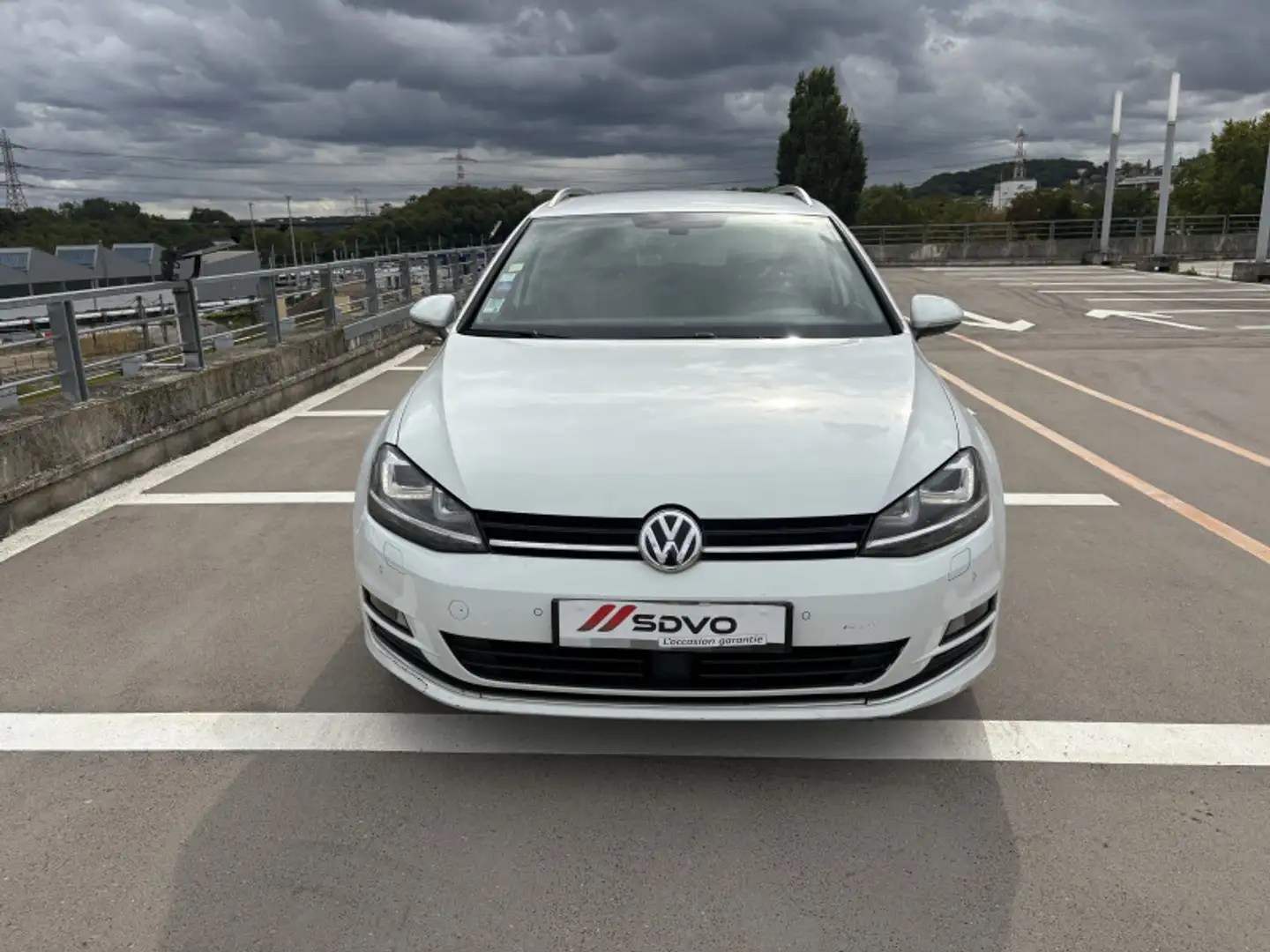 Volkswagen Golf 1.2 TSI 110CH BLUEMOTION TECHNOLOGY MATCH Weiß - 2