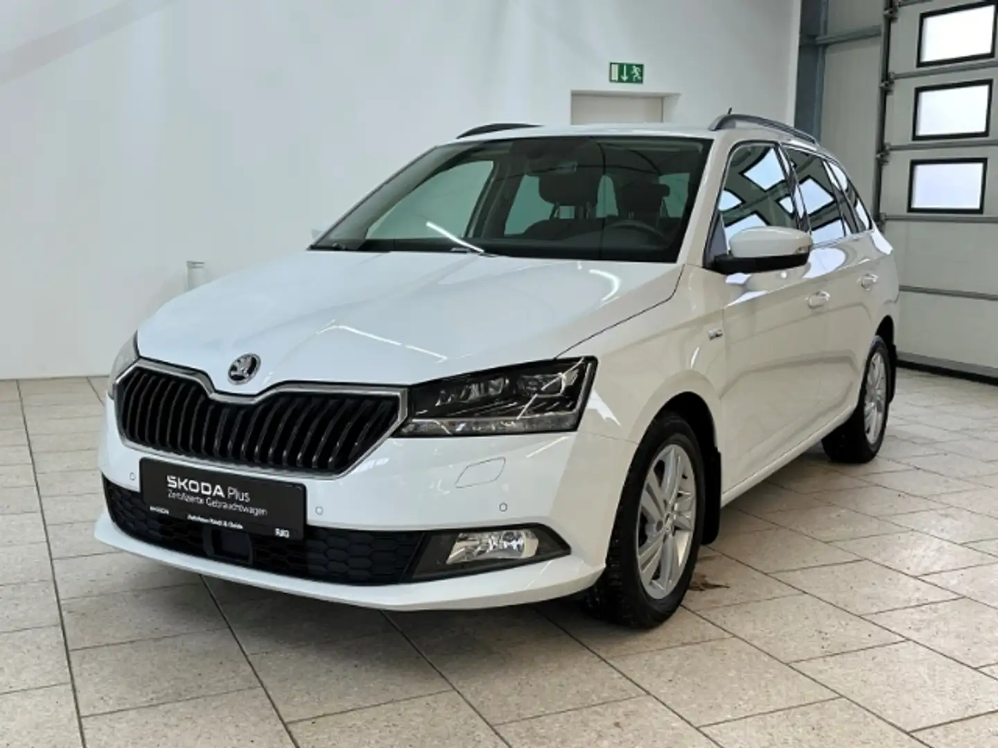 Skoda Fabia Combi 1.0 TSI Style Freisprech SHZ PDC Klima Weiß - 2
