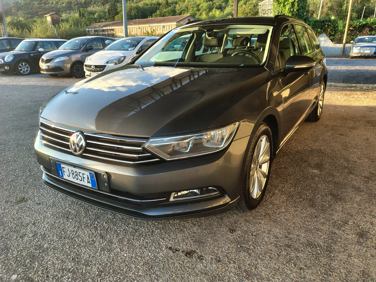 Volkswagen Passat Variant Passat Variant 1.6 tdi Comfortline 120cv dsg Grigio - 1