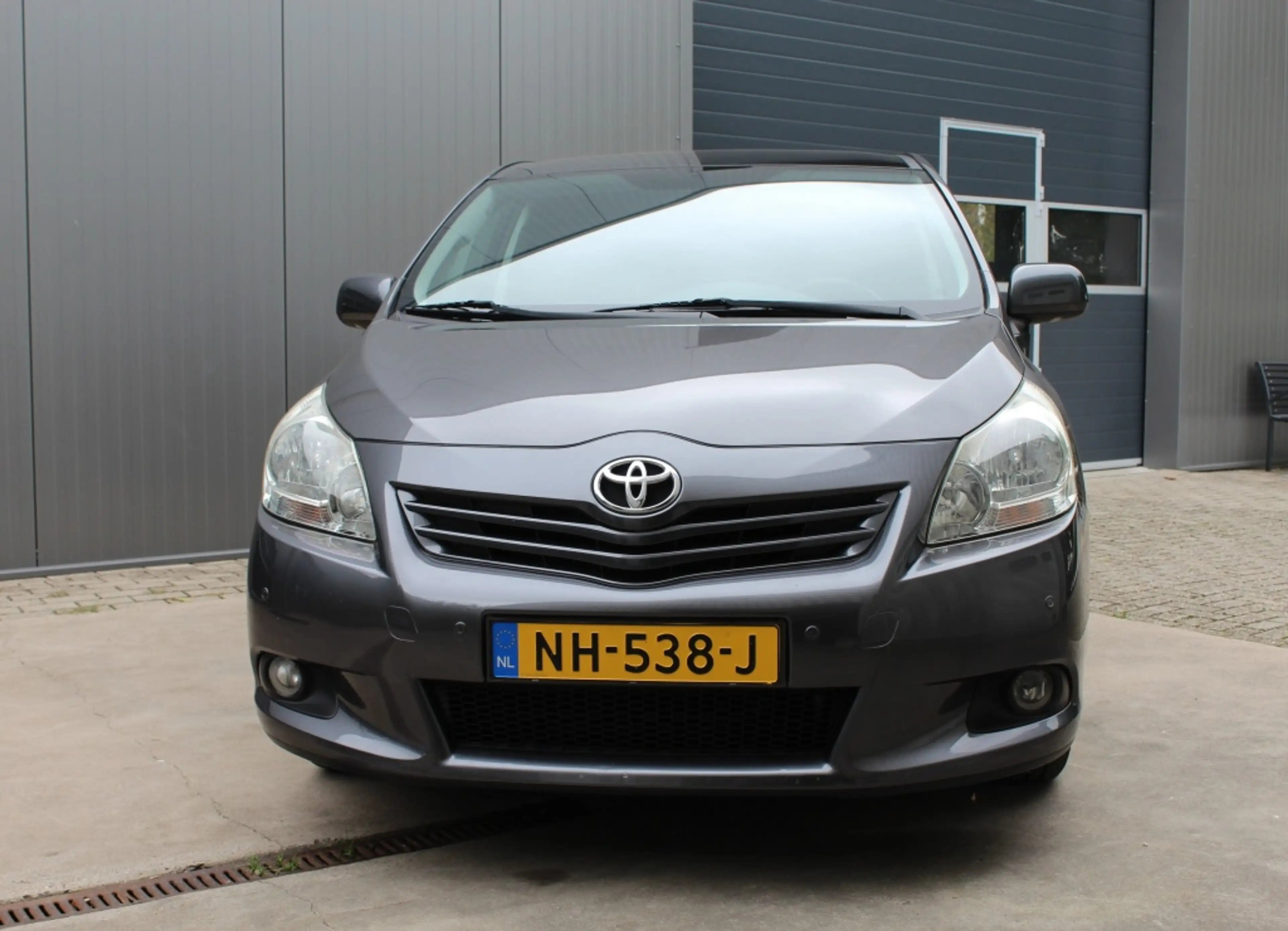 Toyota Verso 1.8 VVT-i Panoramic / 7 persoons / Trekhaak 1300kg — photo 8