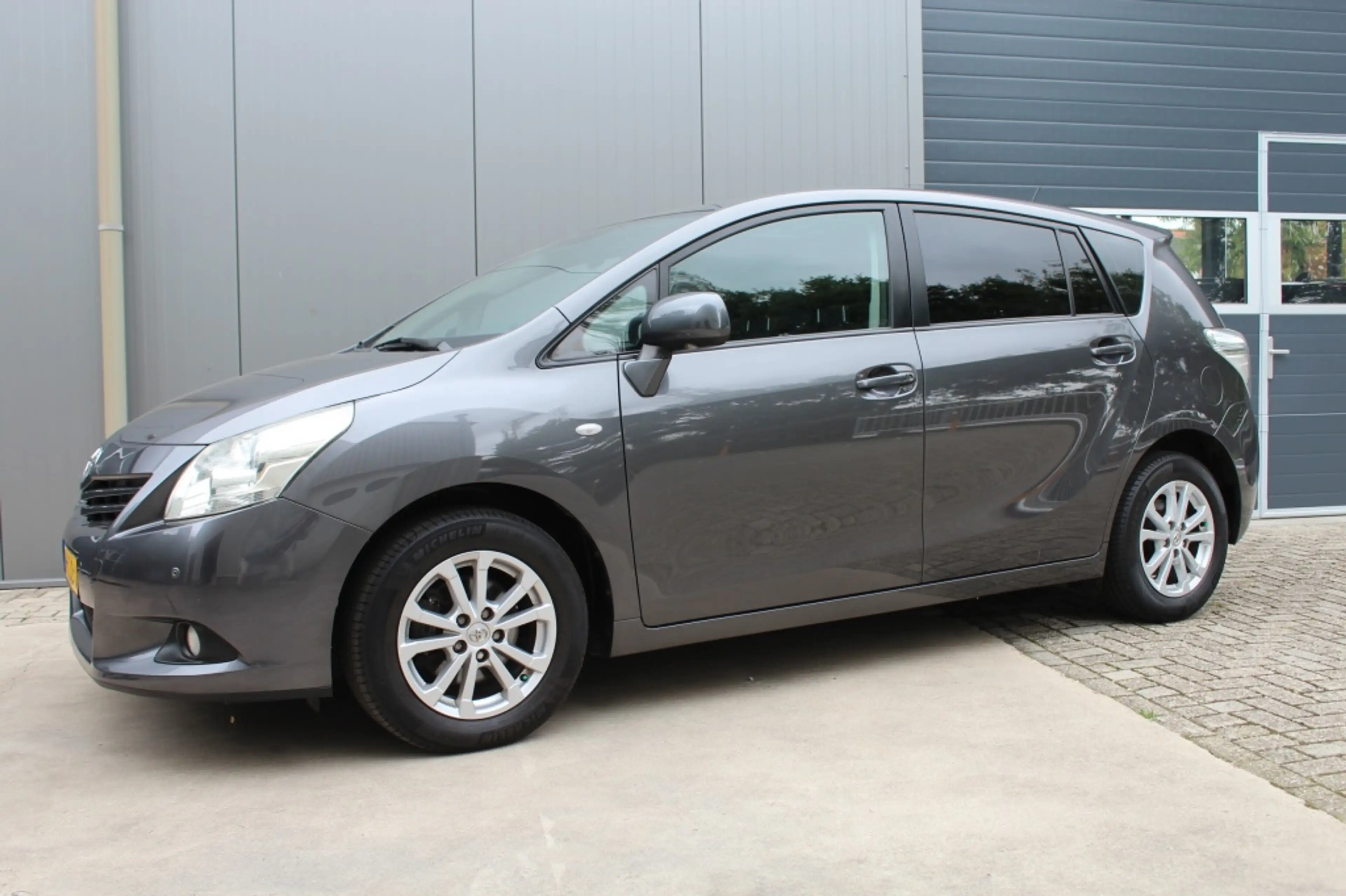 Toyota Verso 1.8 VVT-i Panoramic / 7 persoons / Trekhaak 1300kg — photo 9