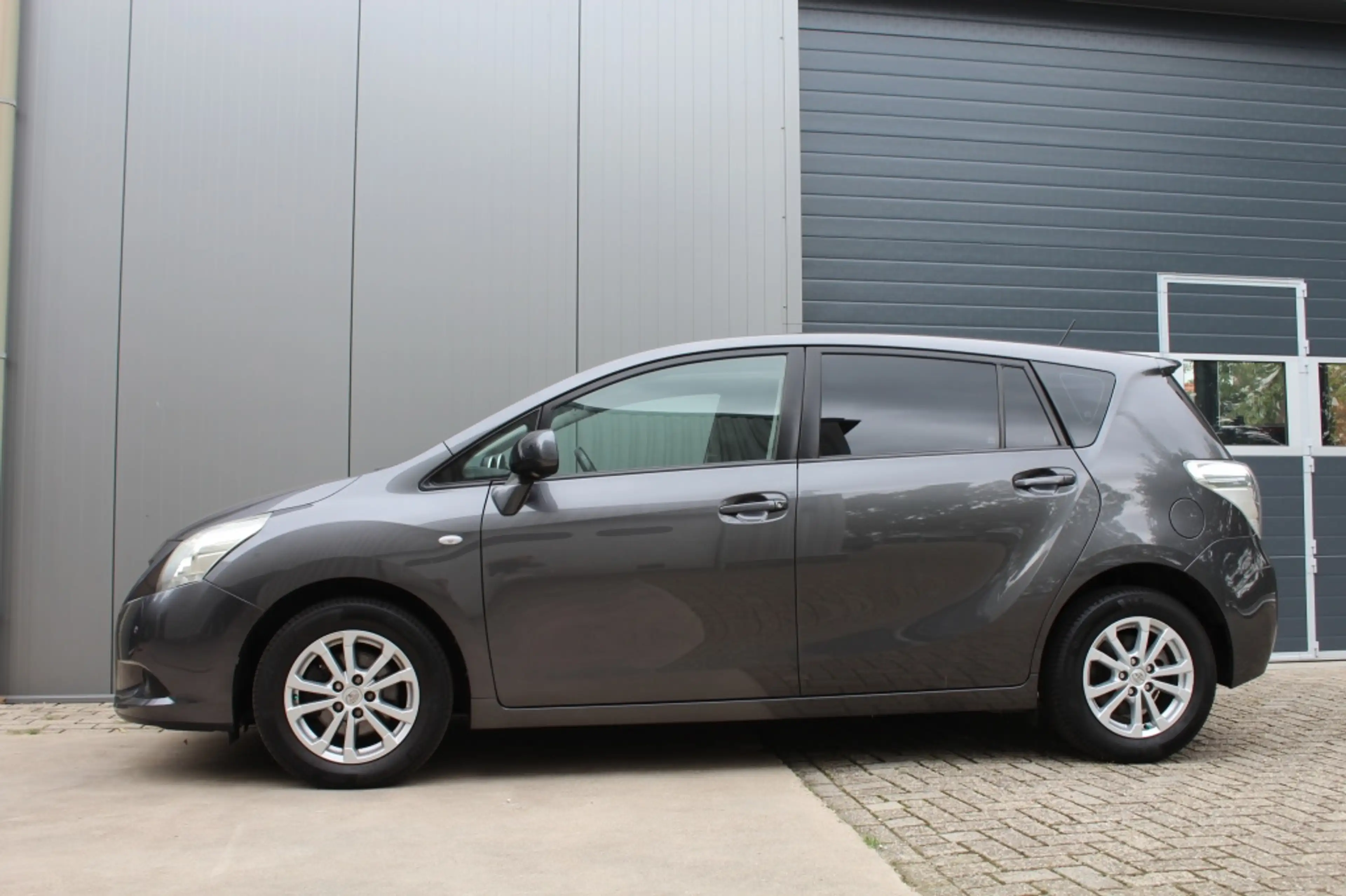 Toyota Verso 1.8 VVT-i Panoramic / 7 persoons / Trekhaak 1300kg — photo 5