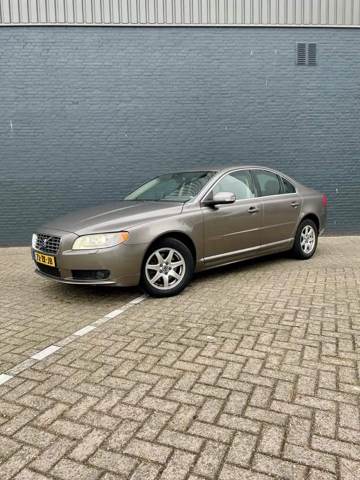 Volvo S80