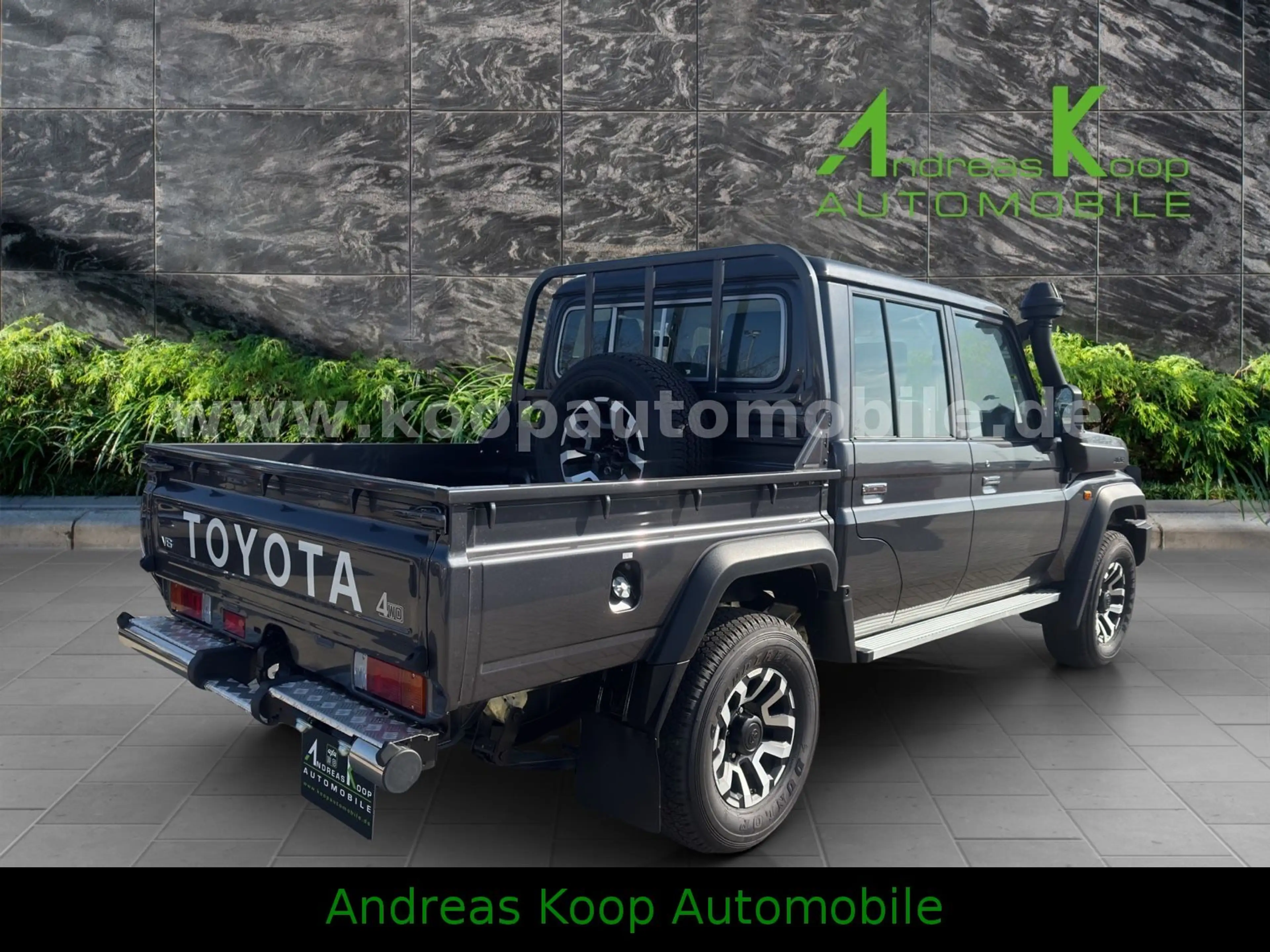 Toyota Land Cruiser GRJ 79 DC LX 40th Automatik SOFORT — photo 3
