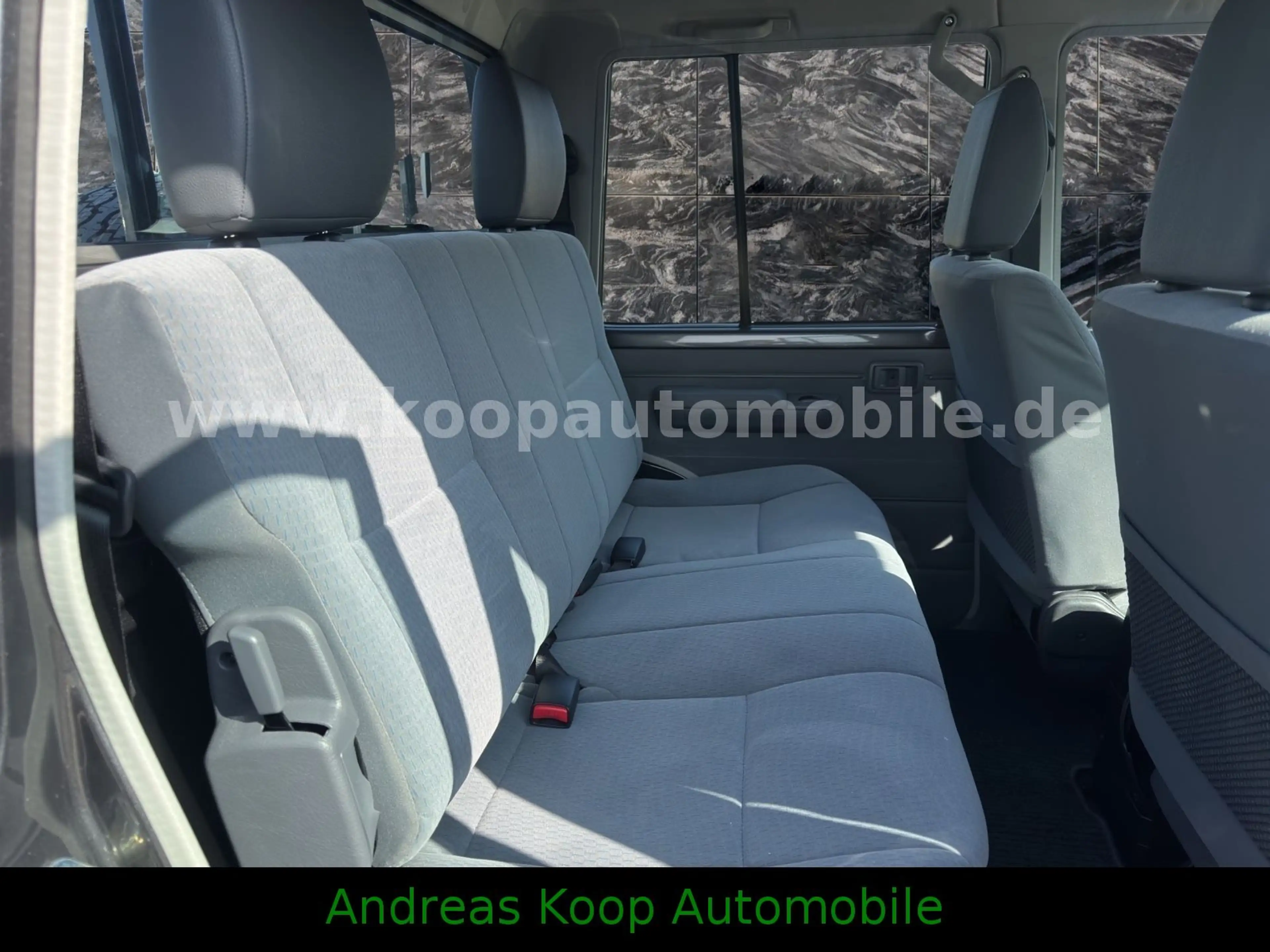 Toyota Land Cruiser GRJ 79 DC LX 40th Automatik SOFORT — photo 8