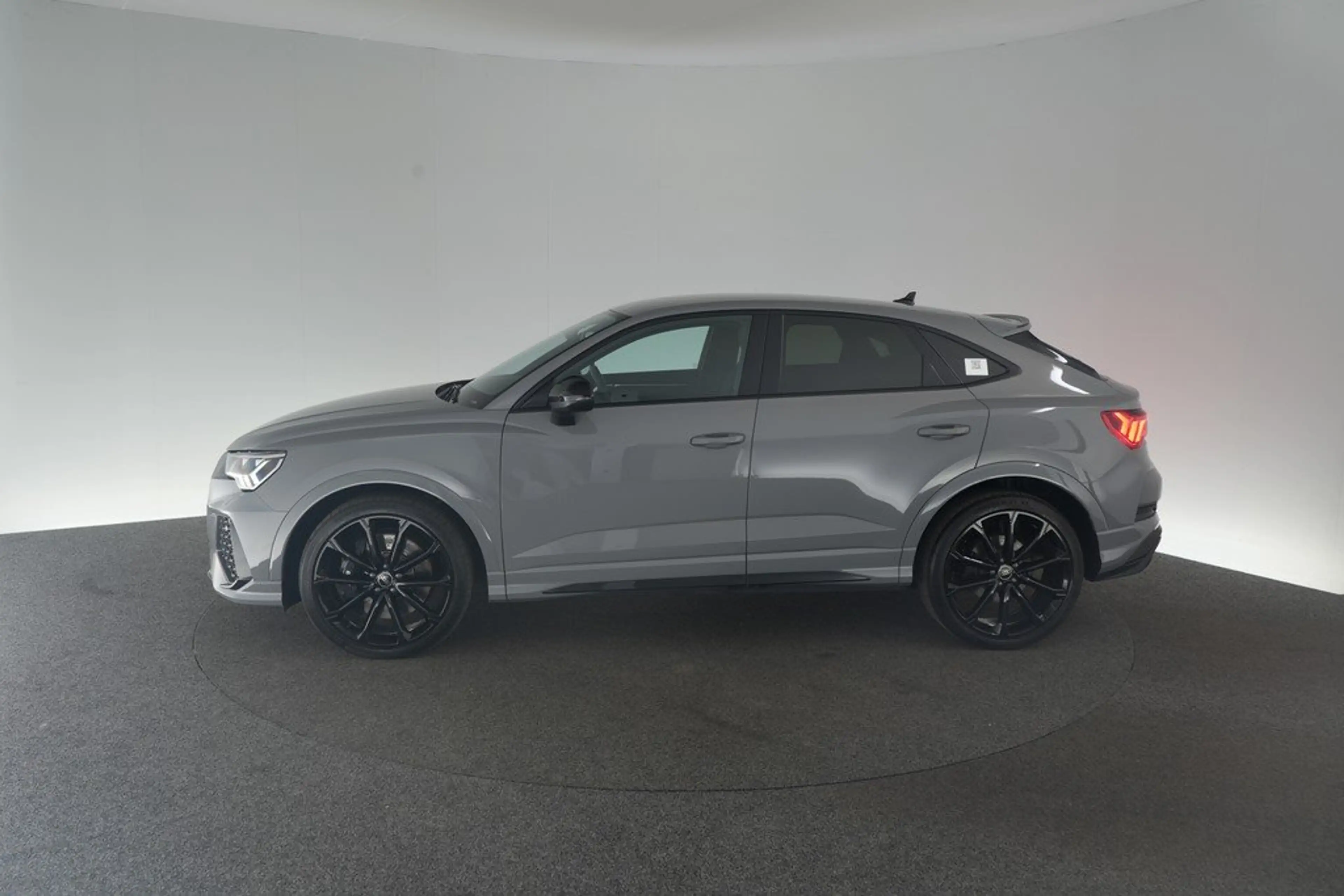 Audi RS Q3 RSQ3 Sportback 2.5 TFSI qu. S tronic 360° Kamera — photo 5