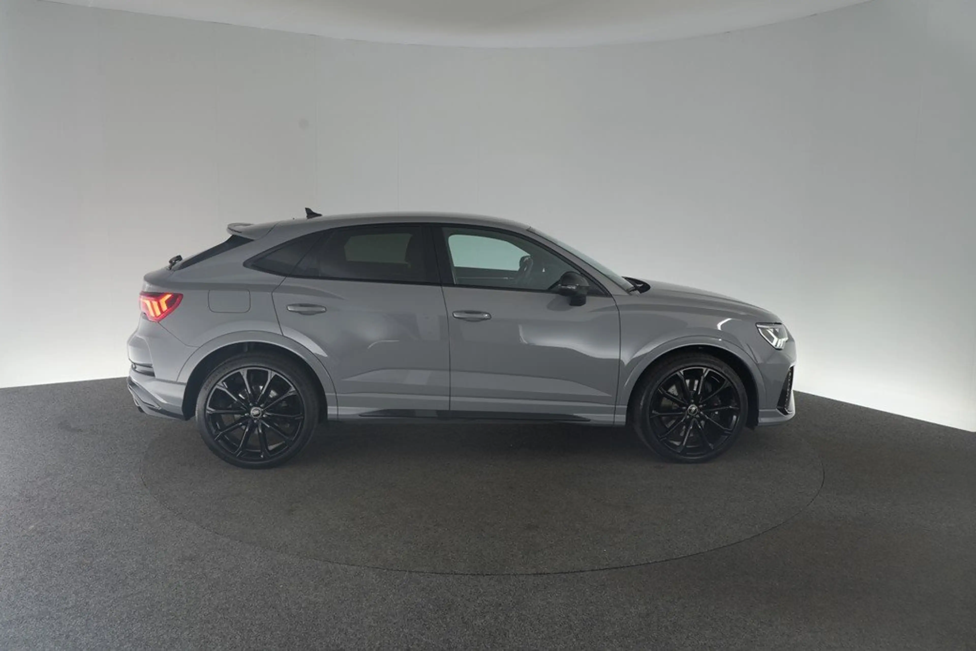 Audi RS Q3 RSQ3 Sportback 2.5 TFSI qu. S tronic 360° Kamera — photo 6