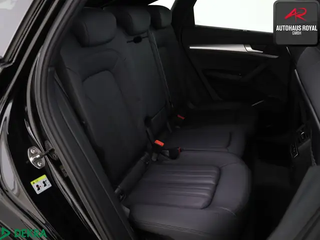 Audi Q5 view 13