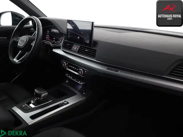 Audi Q5 view 10