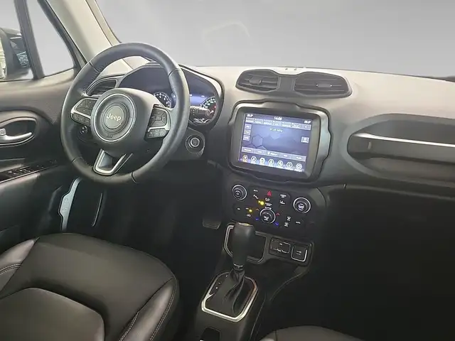 Jeep Renegade view 7