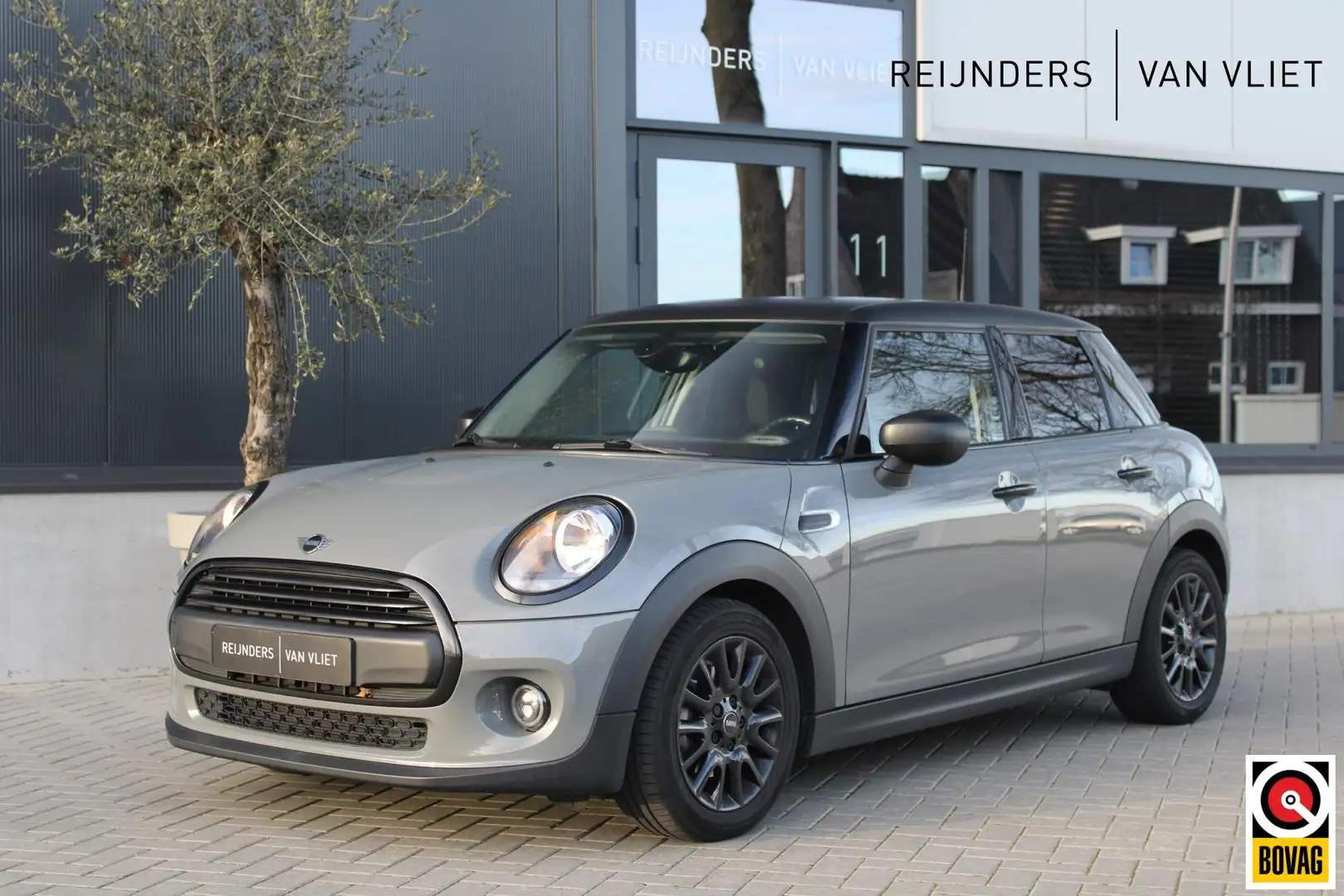 MINI One 1.5 5-Deurs Business Edition | Black Pack | Nav. | Grijs - 1
