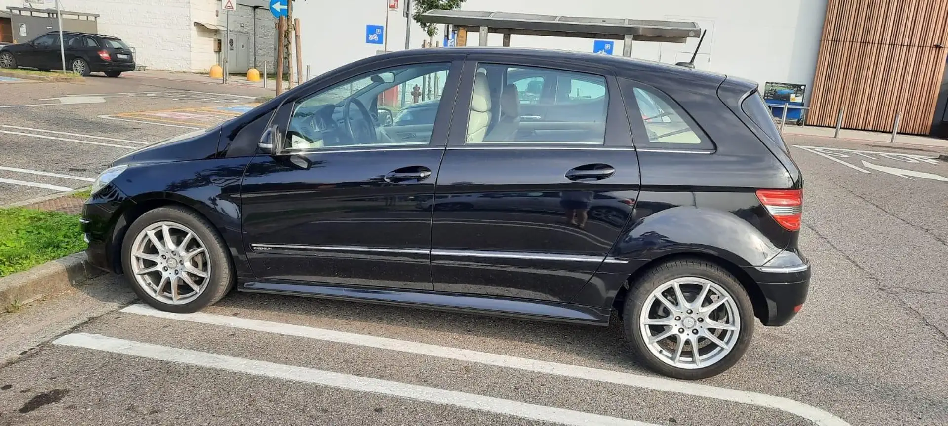 Mercedes-Benz B 180 B 180 cdi Premium Nero - 2