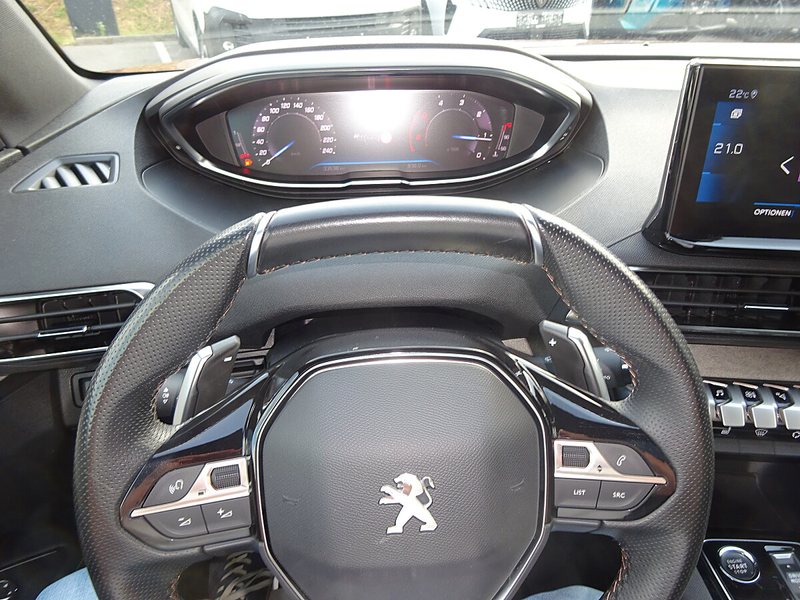 Peugeot 5008 BlueHDI 130 EAT8 GT — photo 10