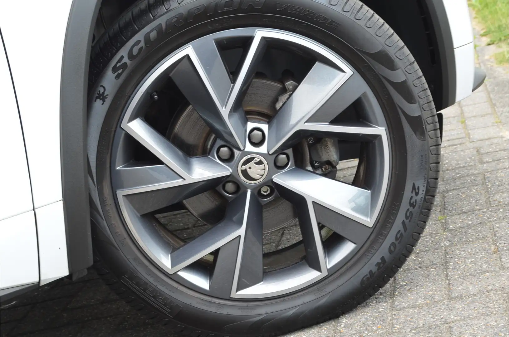 Skoda Kodiaq 1.5 TSI Sportline Business Trekhaak wegklapbaar | Wit - 2