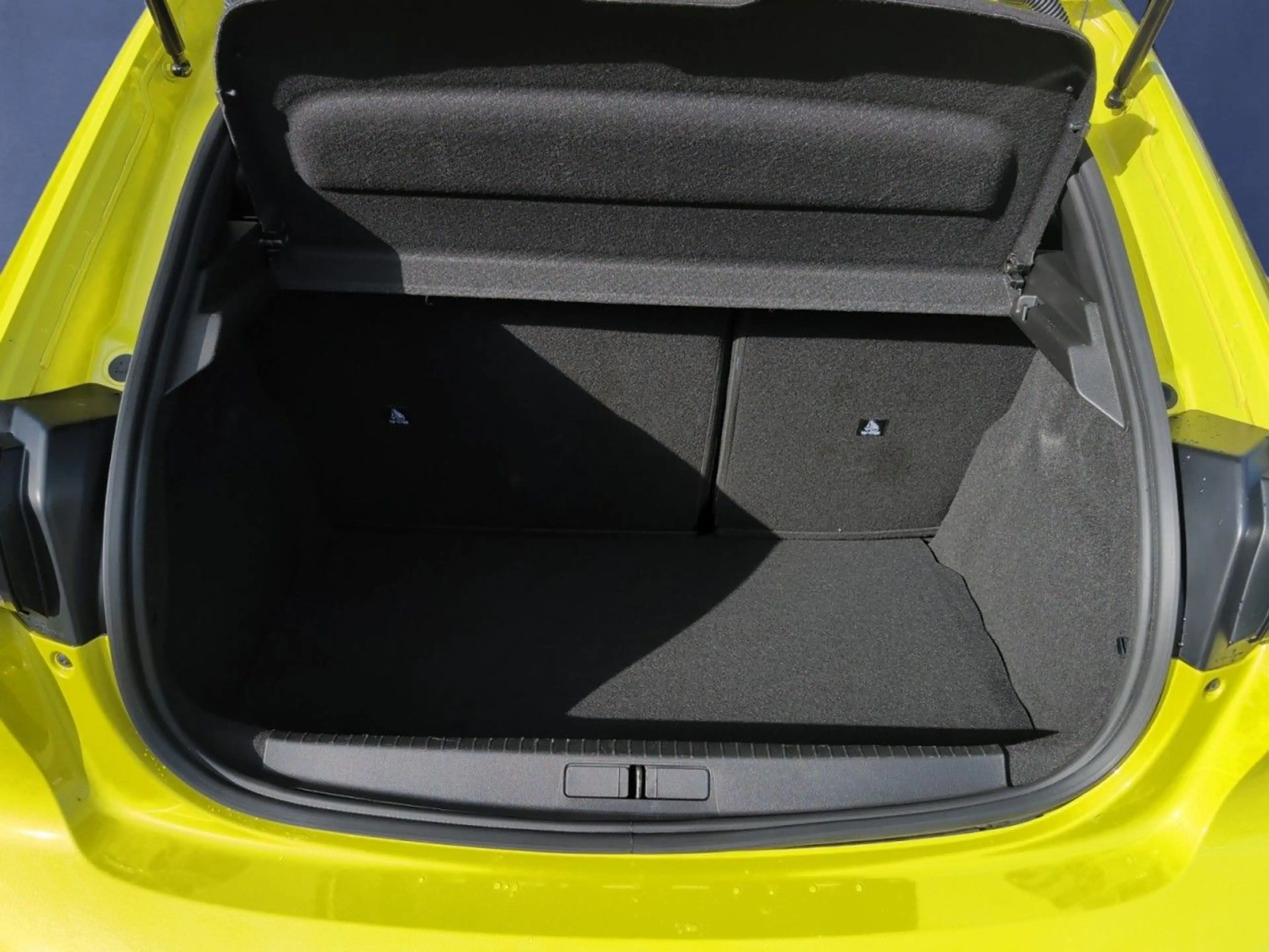 Peugeot 208 Allure Hybrid 100 Autm+Kamera+Parkpilo+Sitzh — photo 6