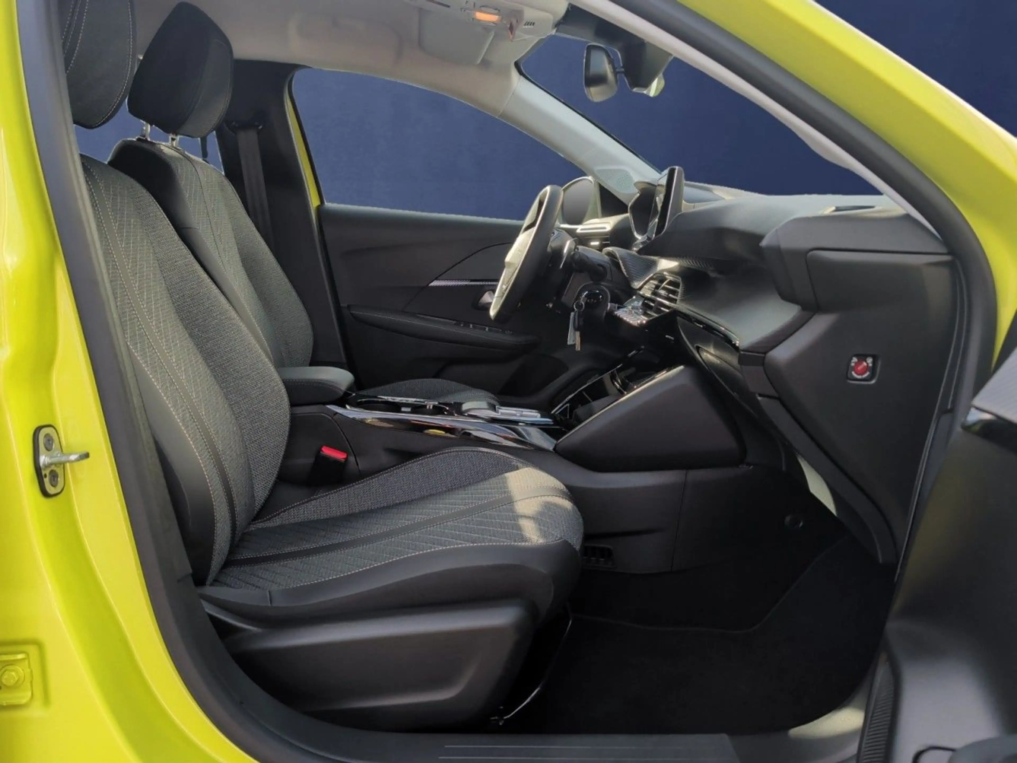 Peugeot 208 Allure Hybrid 100 Autm+Kamera+Parkpilo+Sitzh — photo 12