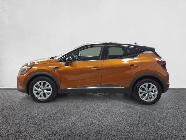 Renault Captur view 4