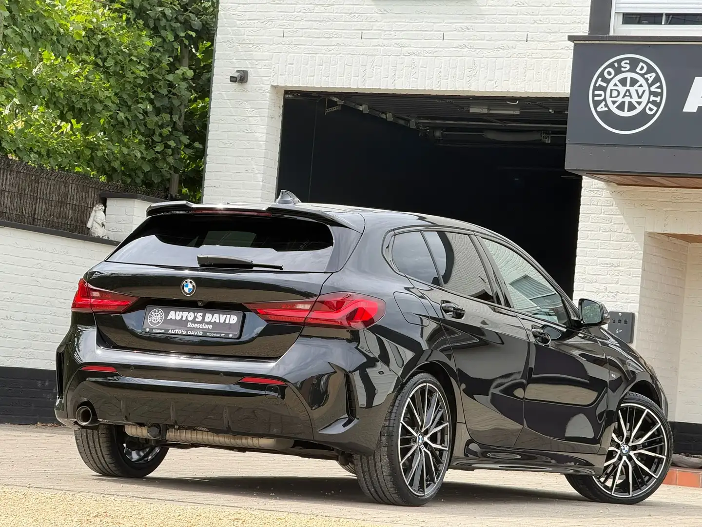 BMW 118 I/M-Pakket/Sportzetels/Gps/Cam/ *1j garantie* Zwart - 2