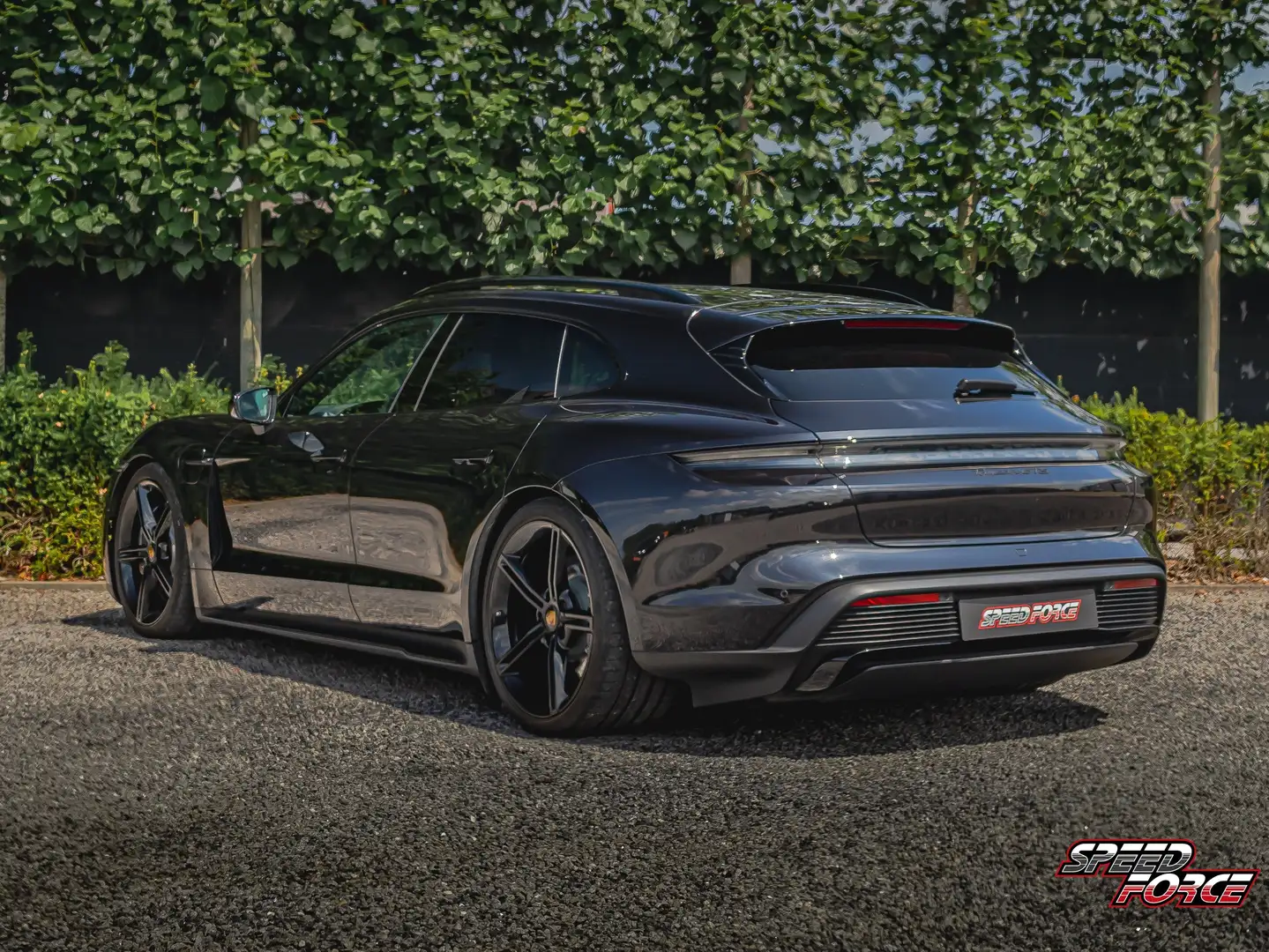 Porsche Taycan Sport Turismo GTS | 21" E-Design | Luchtvering | Noir - 2