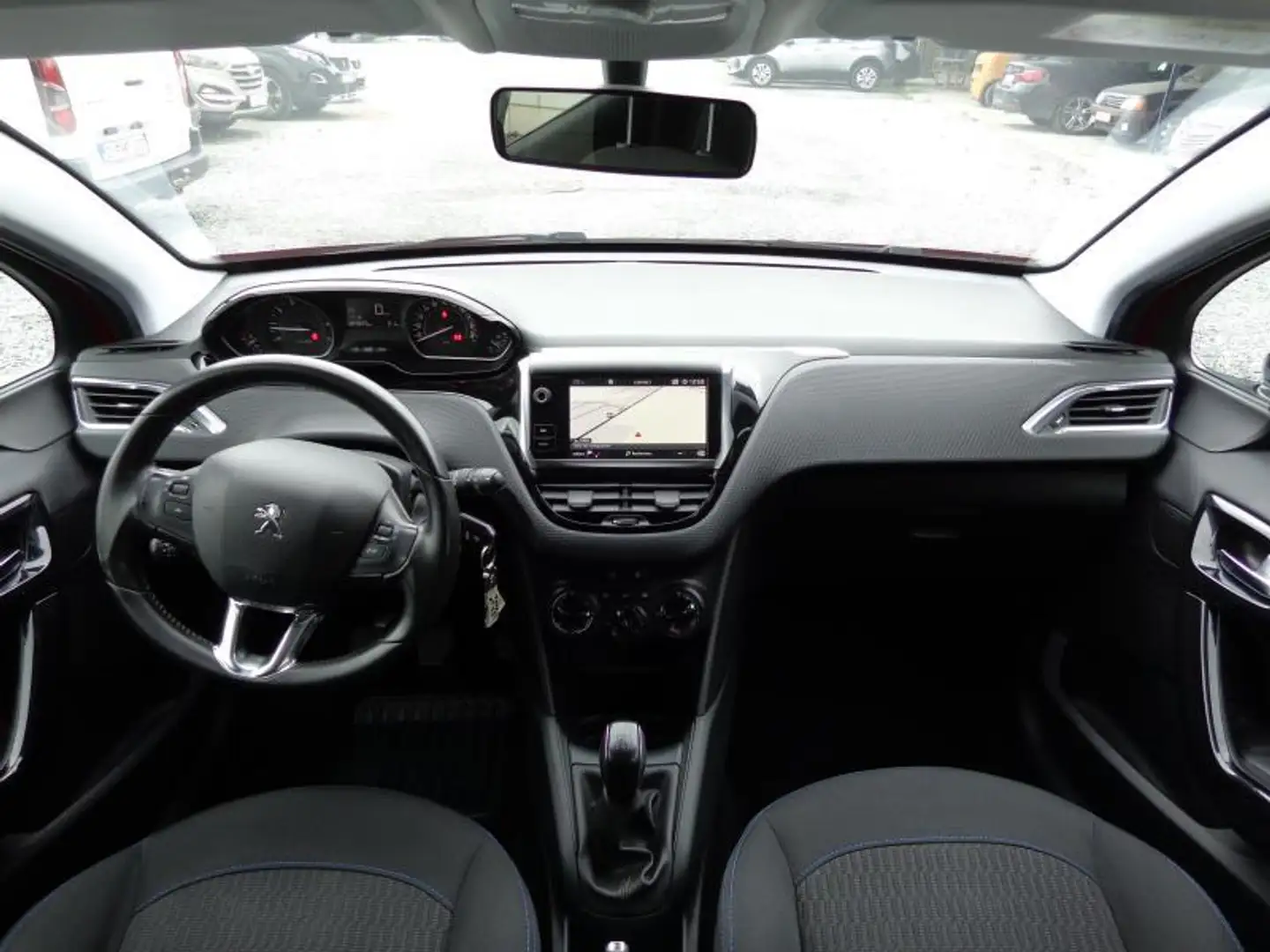 Peugeot 208 1.2i Style - GPS - Clim Rouge - 2